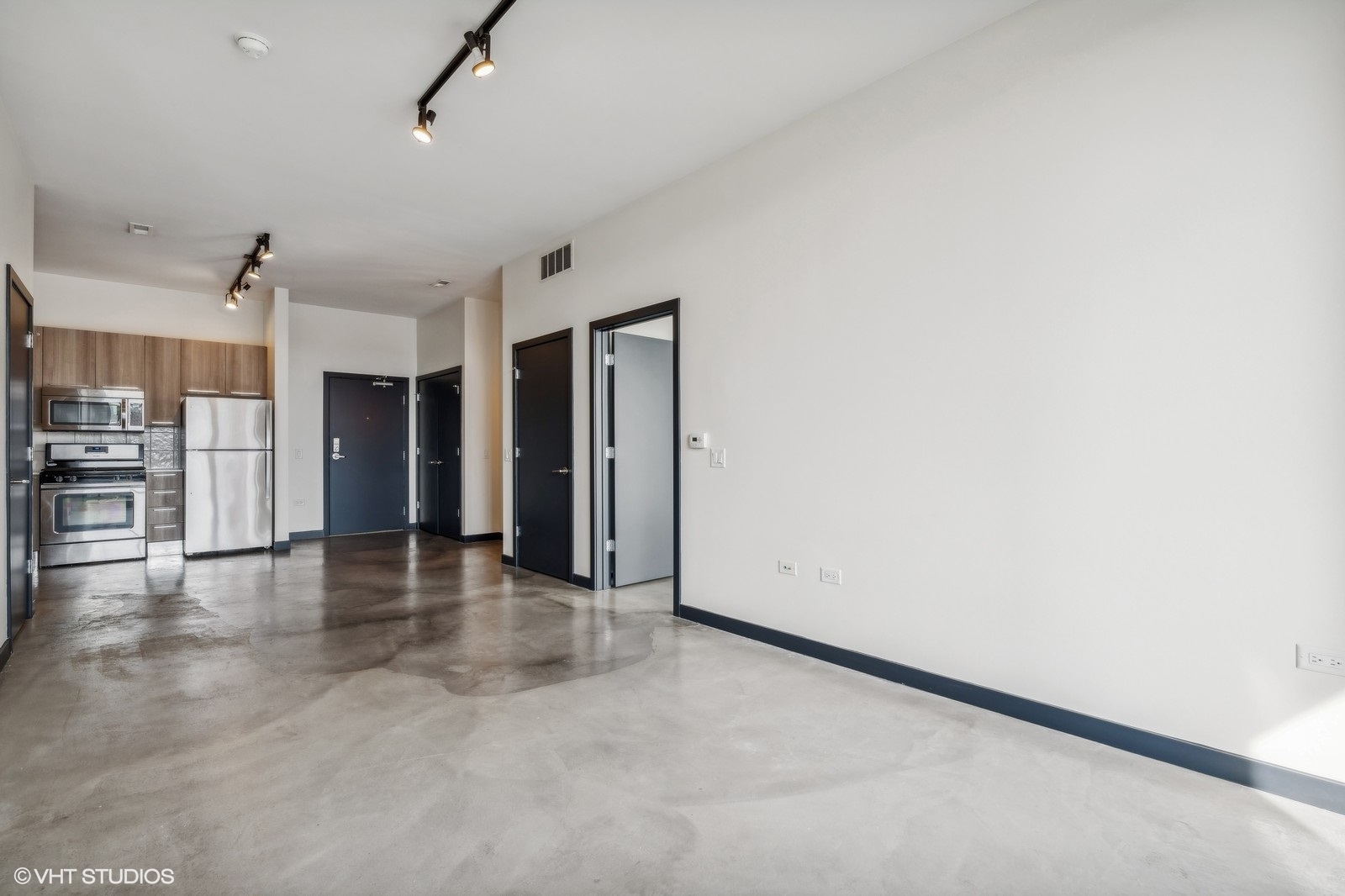 1647 N Milwaukee Avenue Unit: 208