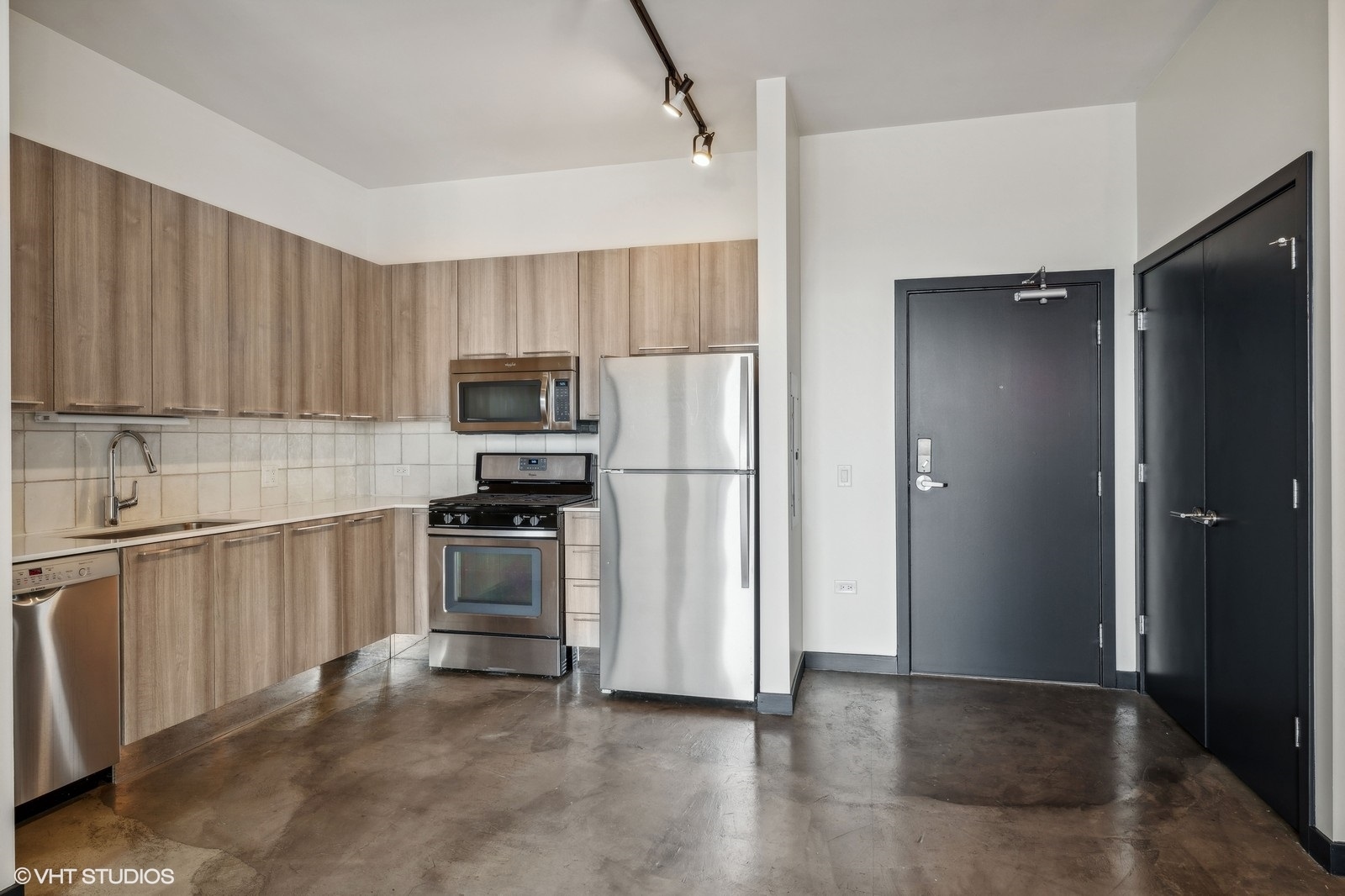 1647 N Milwaukee Avenue Unit: 208