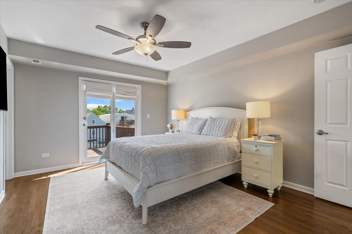 1521 W Wolfram Street Unit: 3