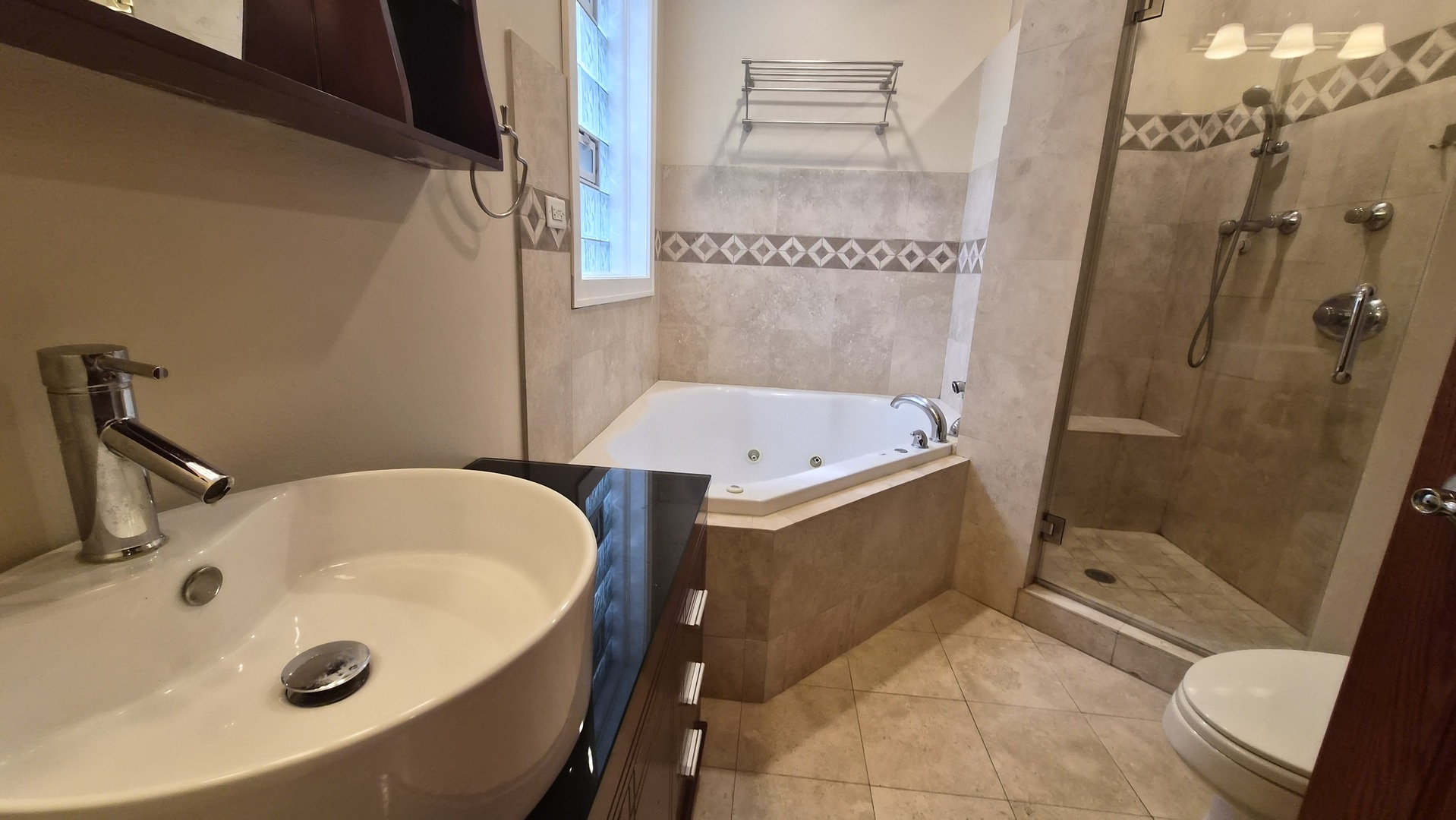731 N Elizabeth Street Unit: 1
