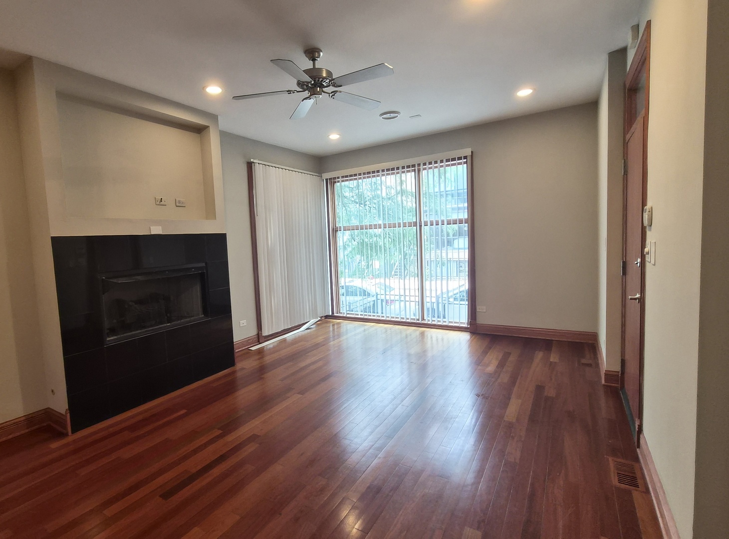 731 N Elizabeth Street Unit: 1