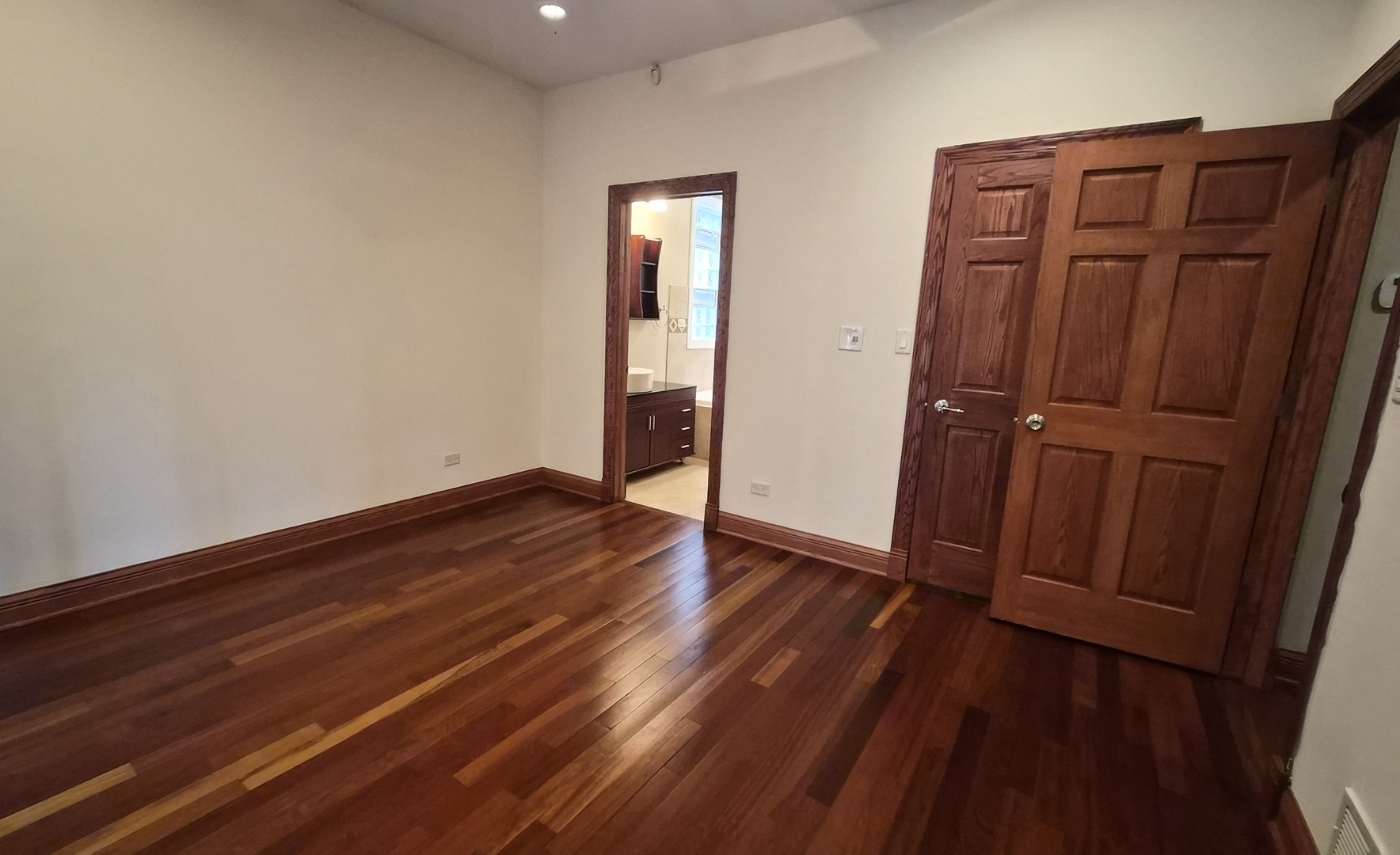 731 N Elizabeth Street Unit: 1