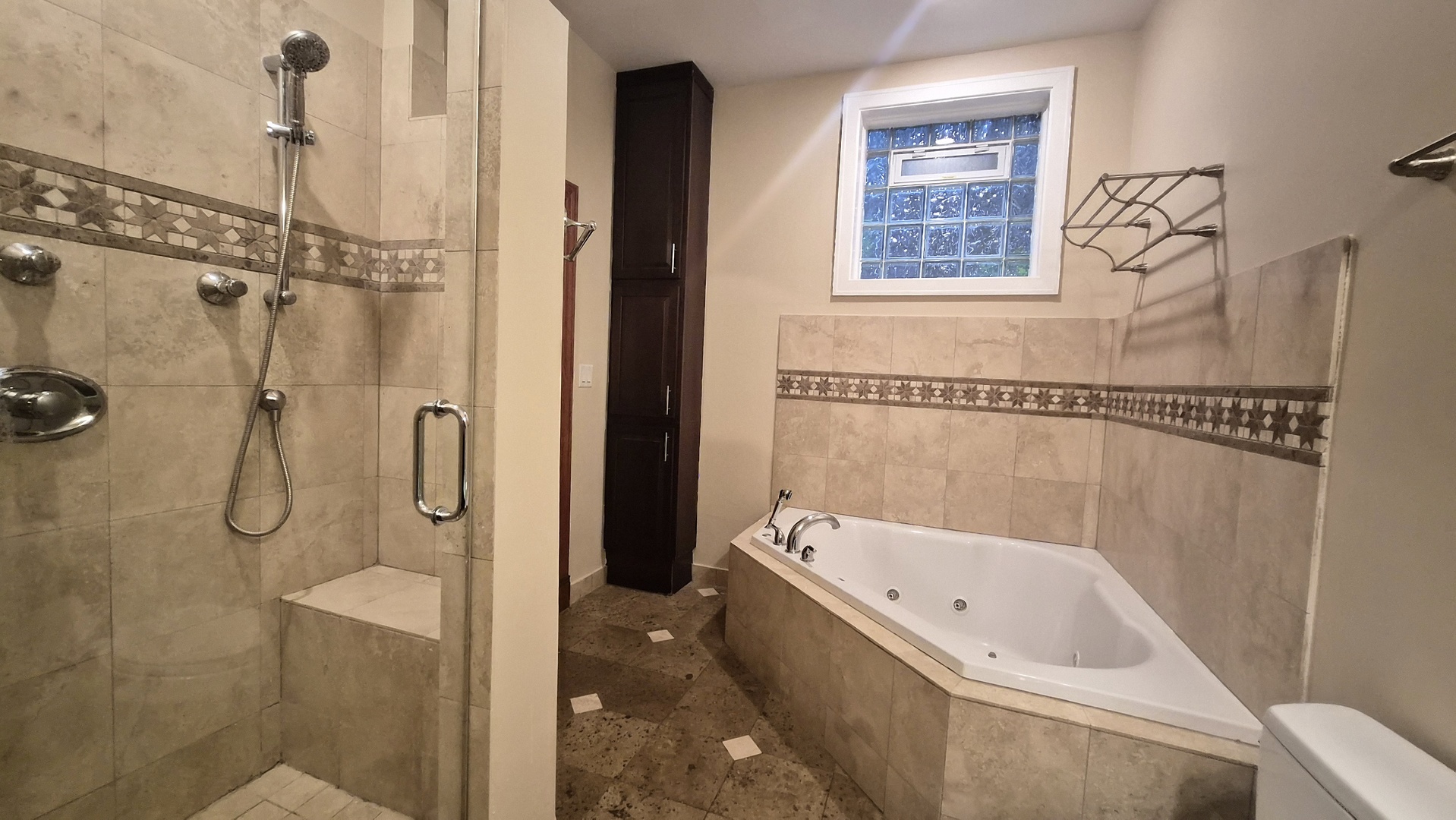 731 N Elizabeth Street Unit: 1