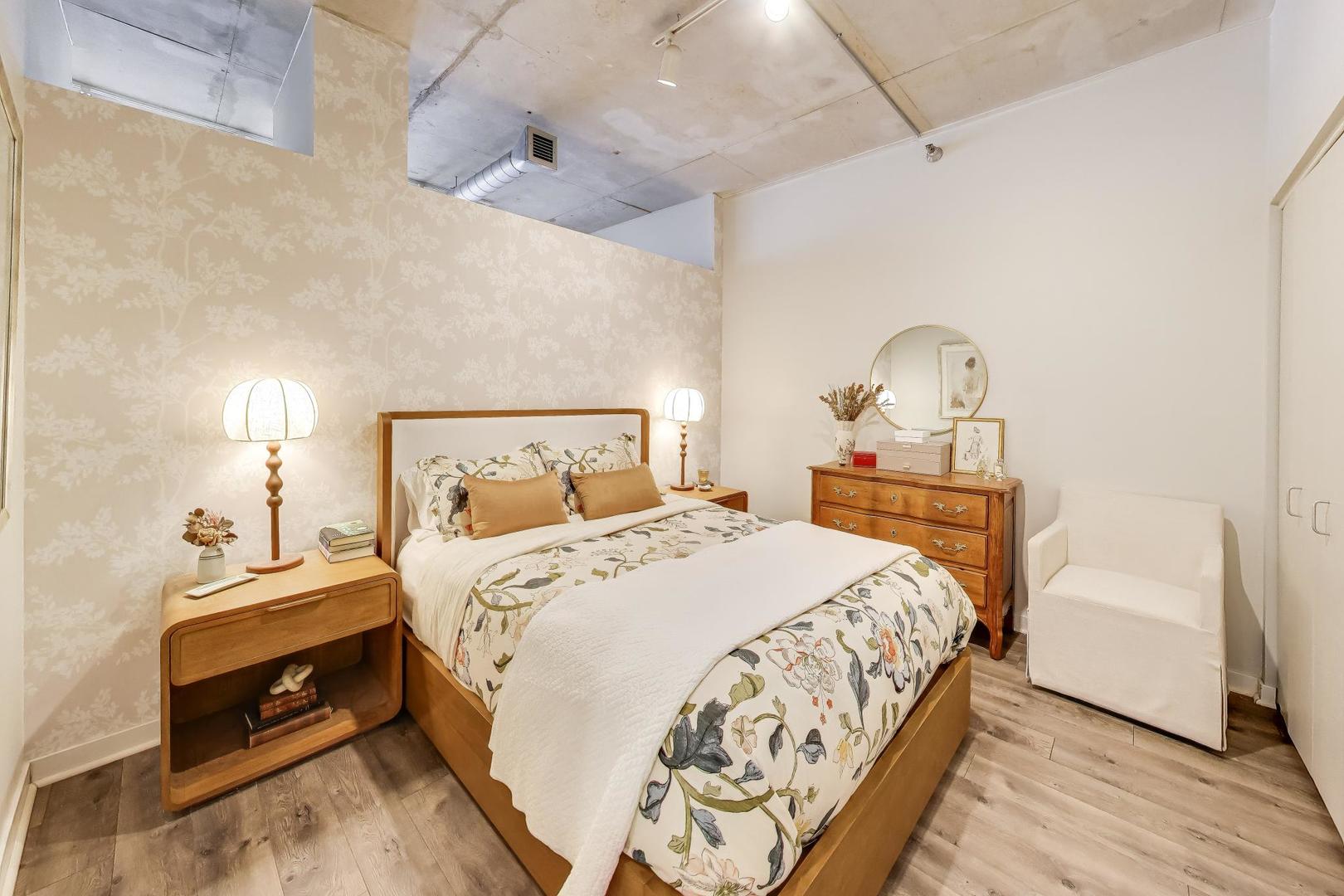 720 N Larrabee Street Unit: 1405