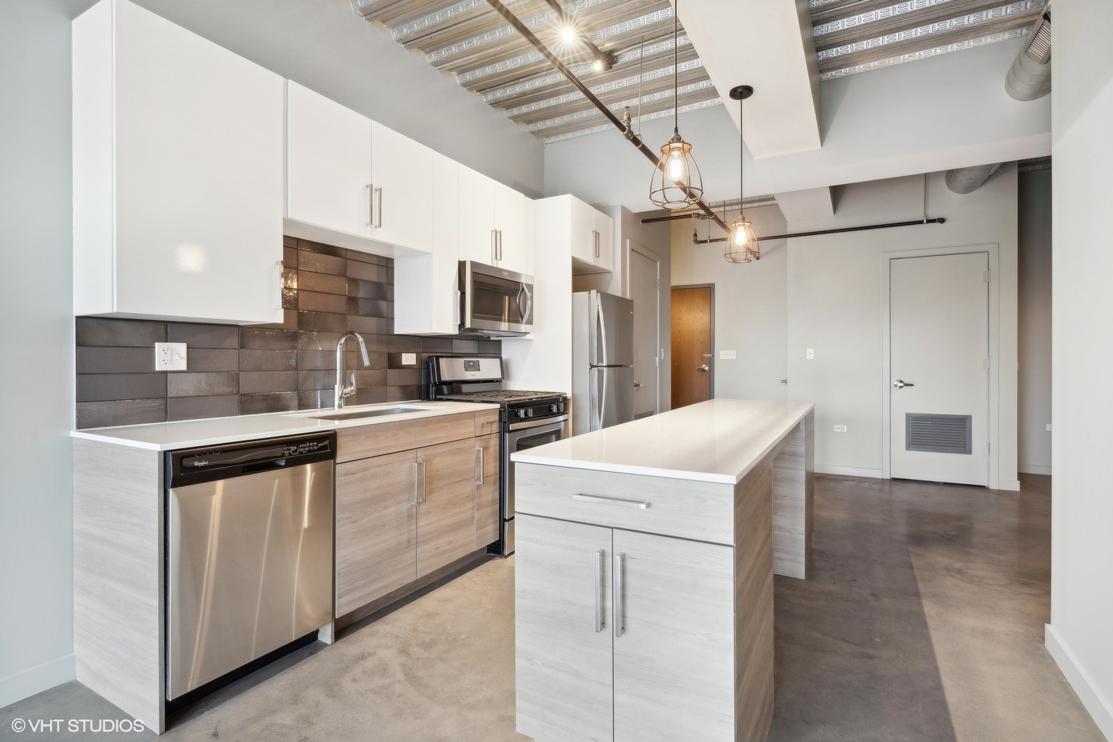 1241 N MILWAUKEE Avenue Unit: 409