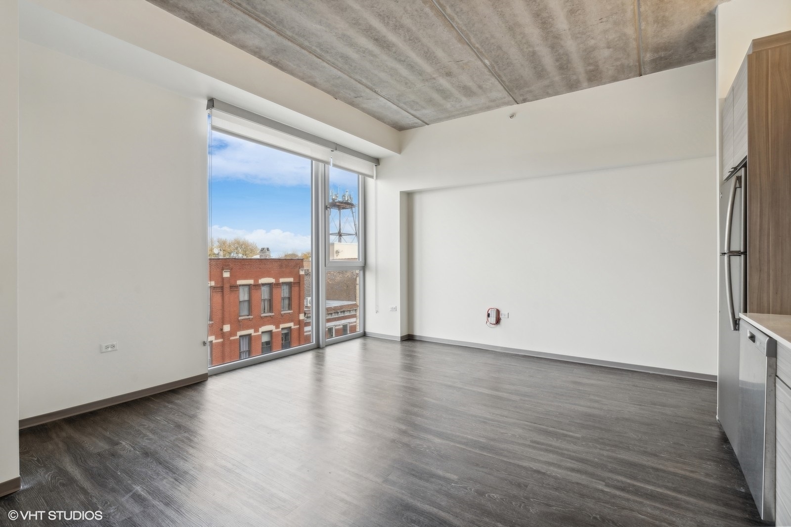 1920 N Milwaukee Avenue Unit: 205