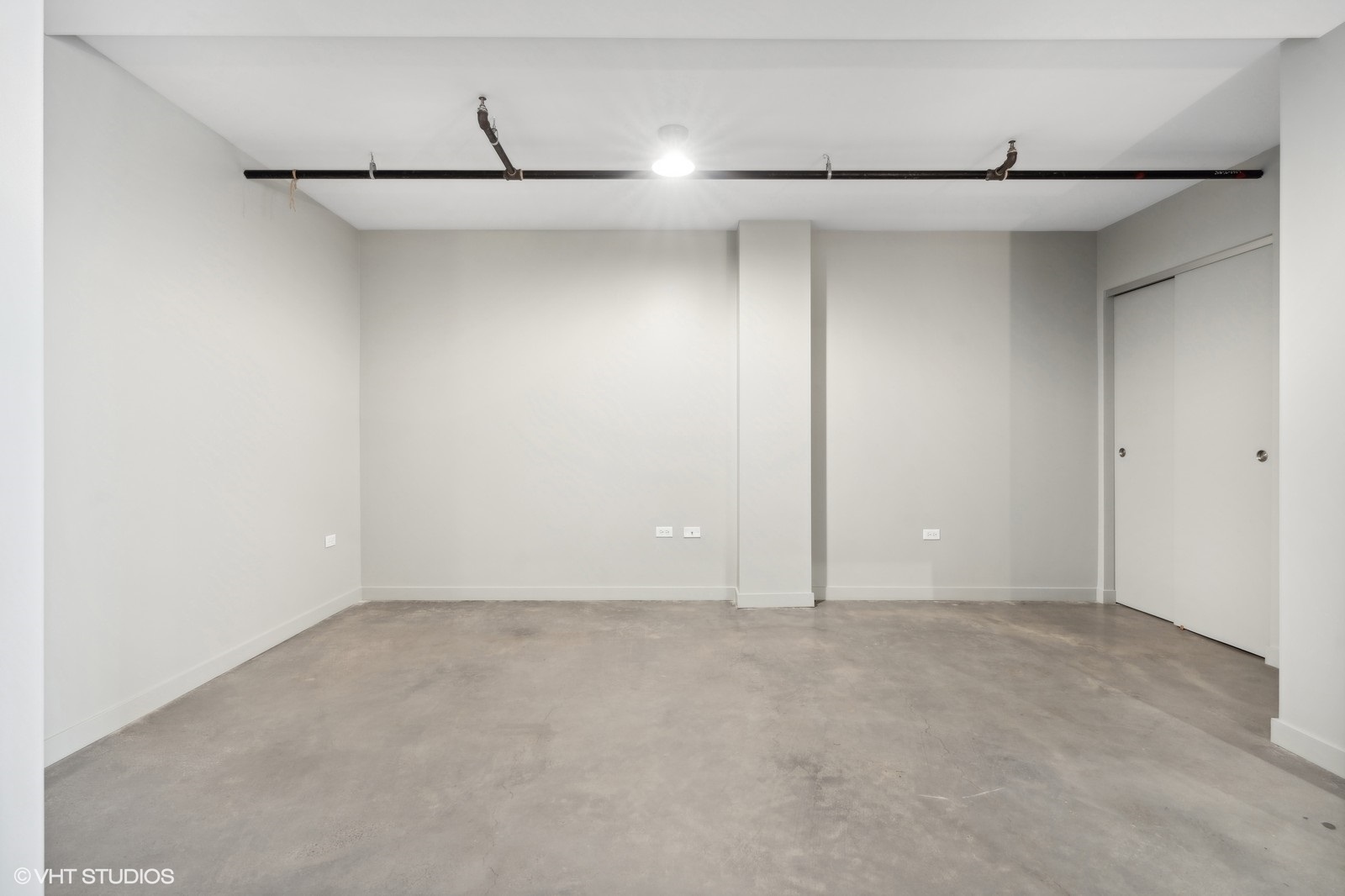 1241 N MILWAUKEE Avenue Unit: 605