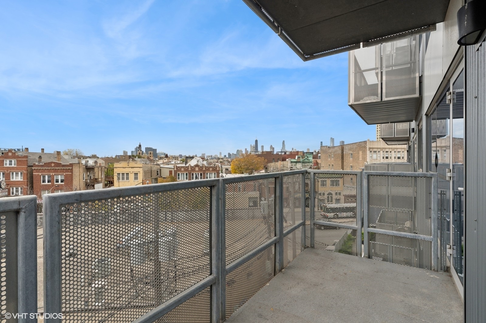 1241 N MILWAUKEE Avenue Unit: 605