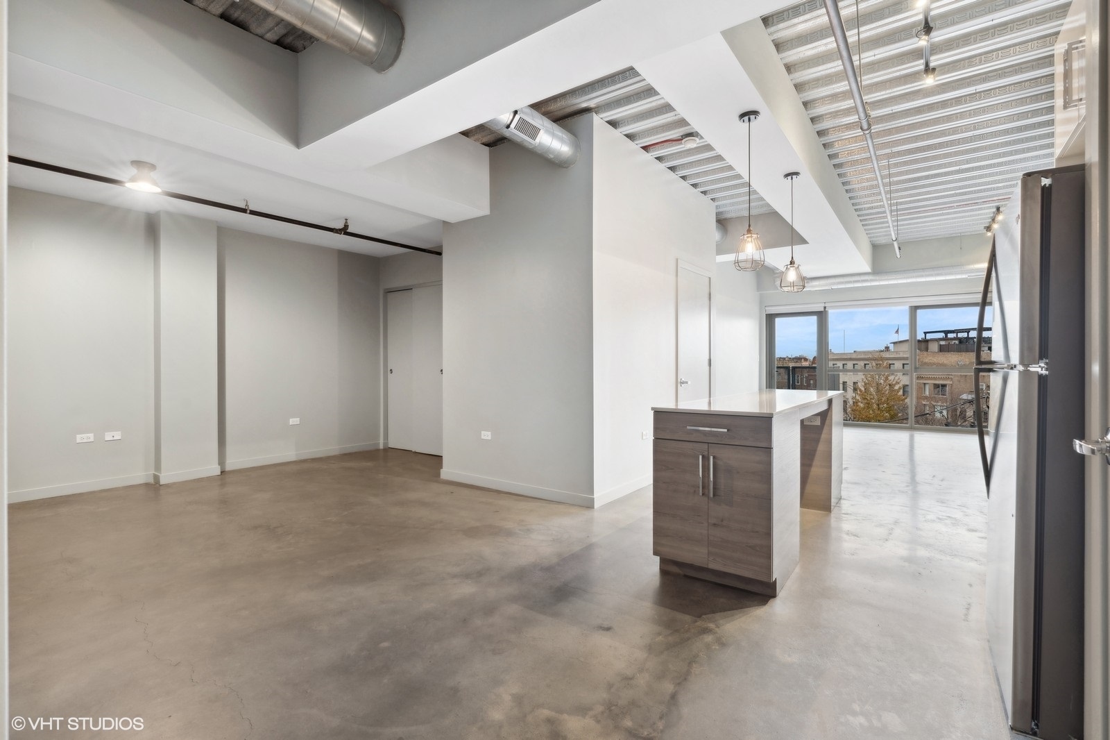 1241 N MILWAUKEE Avenue Unit: 605