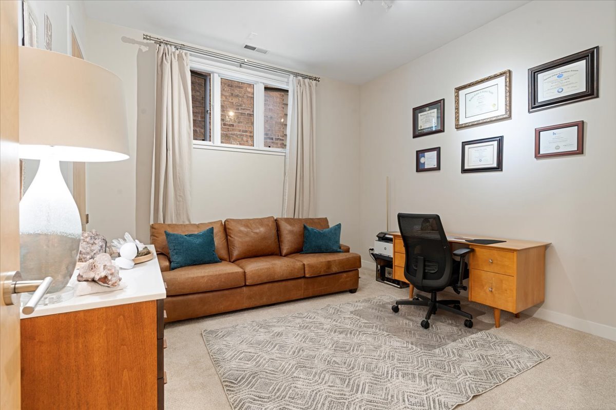 4842 N Damen Avenue Unit: 1