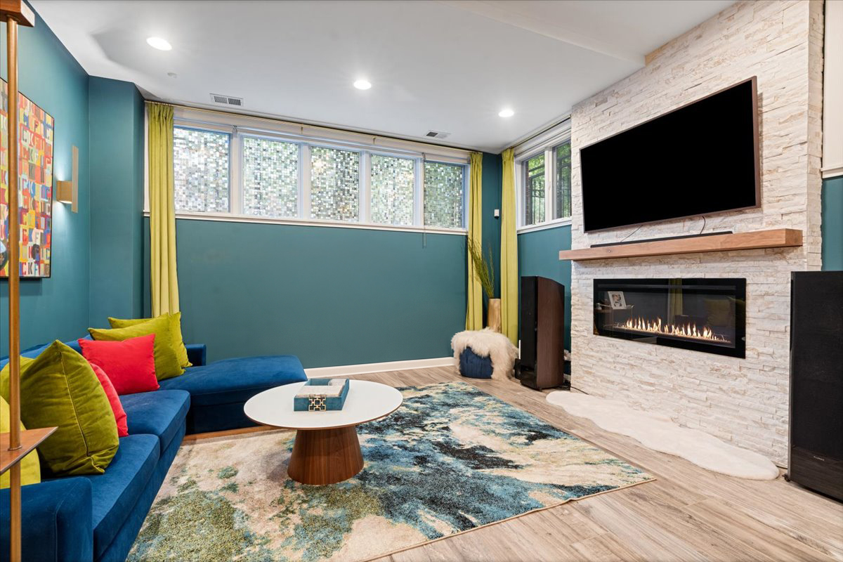 4842 N Damen Avenue Unit: 1