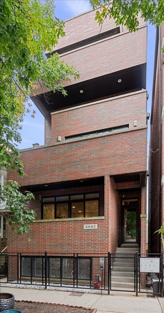 4842 N Damen Avenue Unit: 1