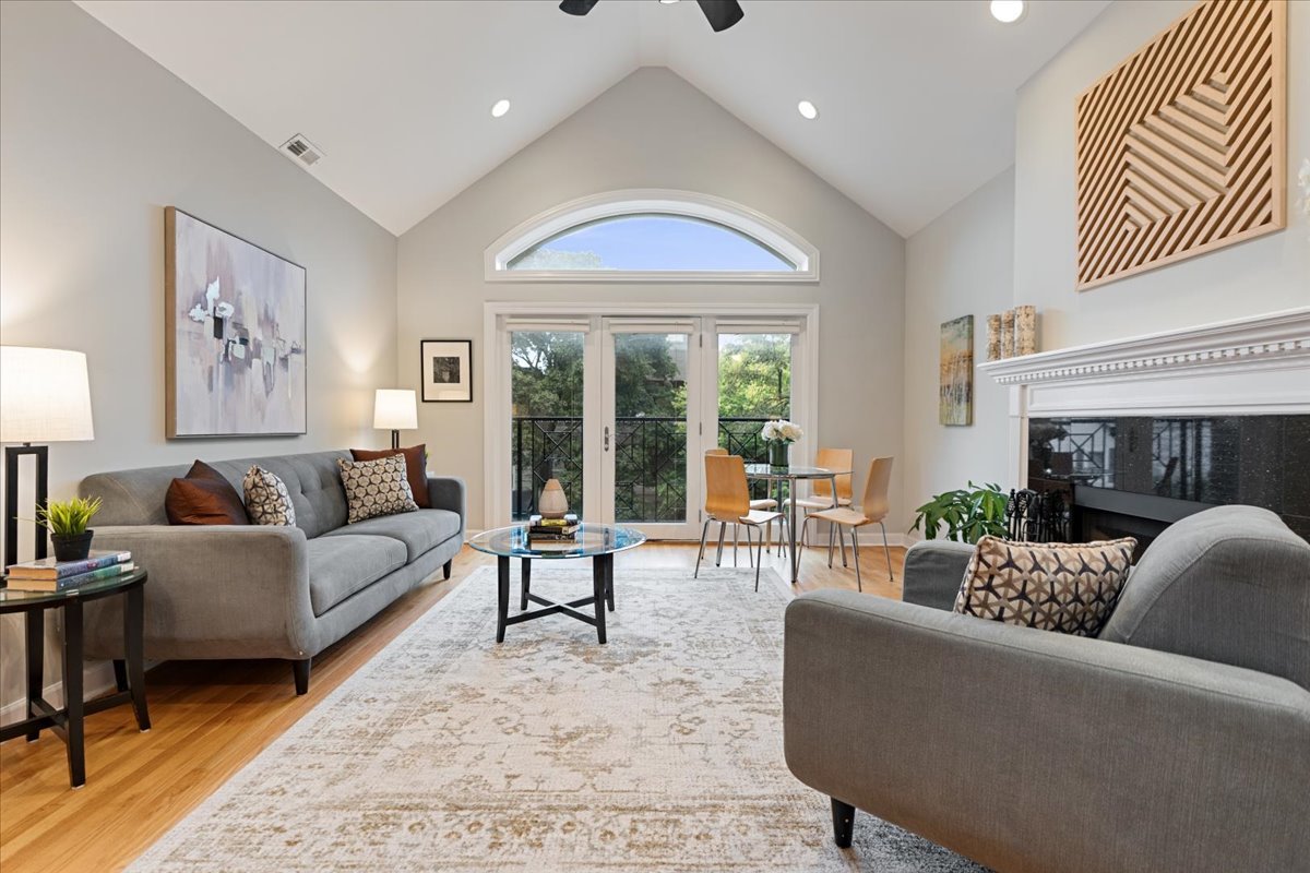 3223 N Clifton Avenue Unit: 3N