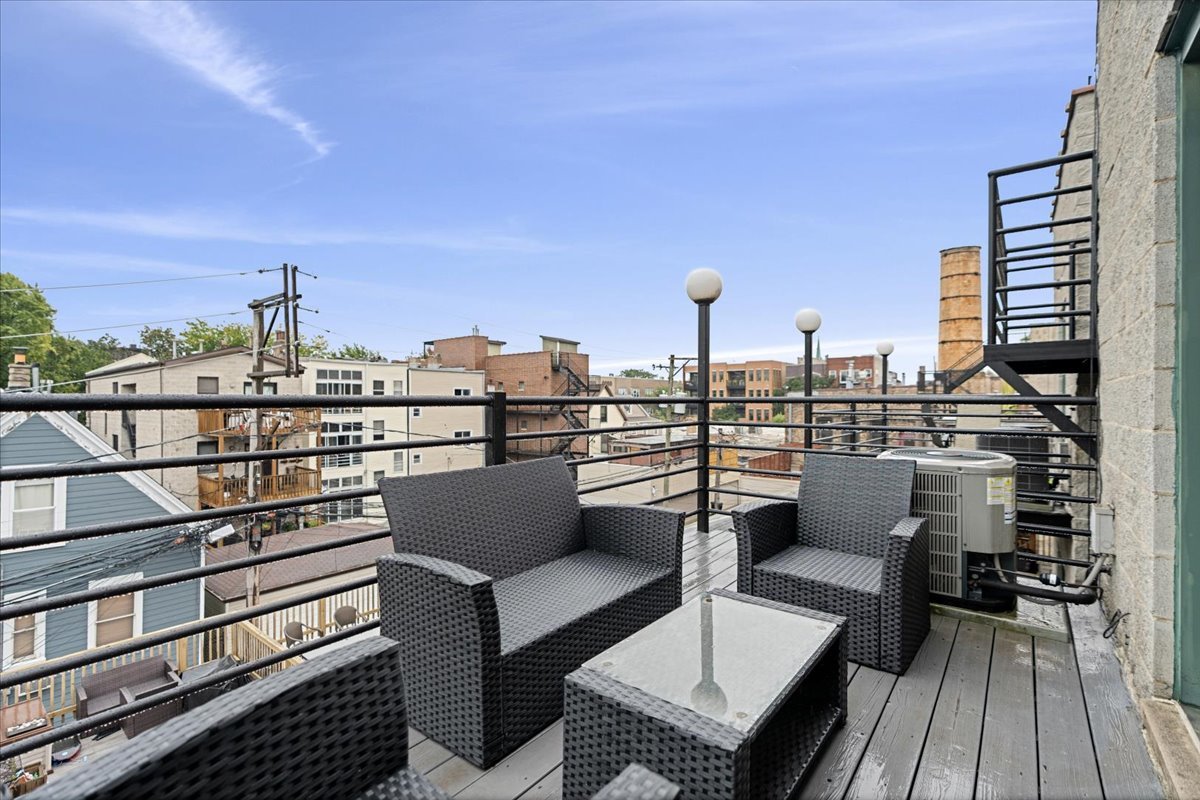 3223 N Clifton Avenue Unit: 3N