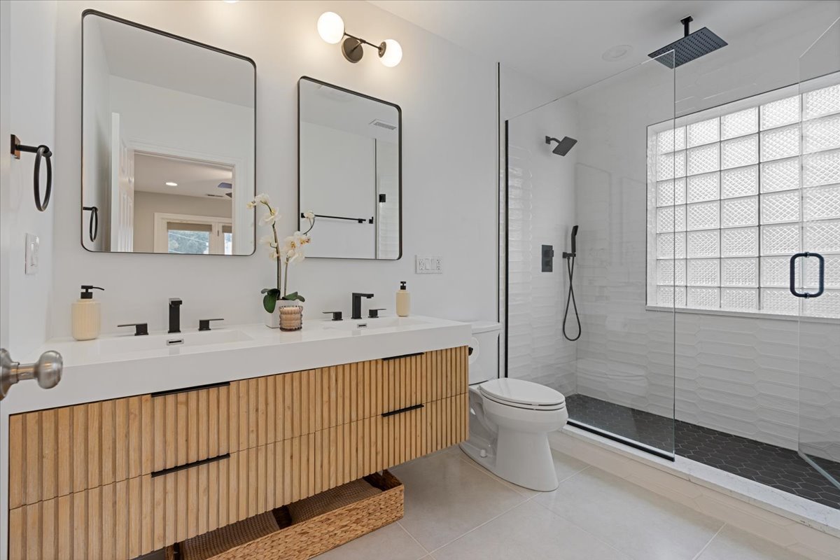 3223 N Clifton Avenue Unit: 3N
