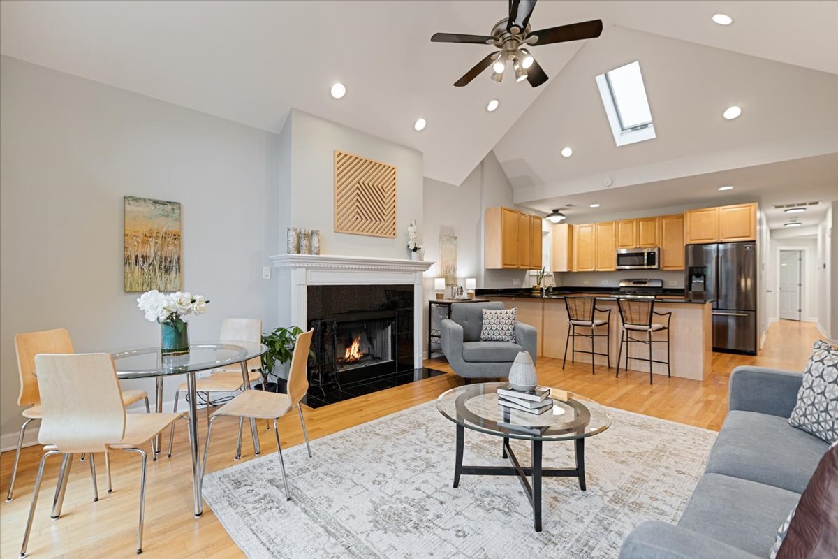 3223 N Clifton Avenue Unit: 3N