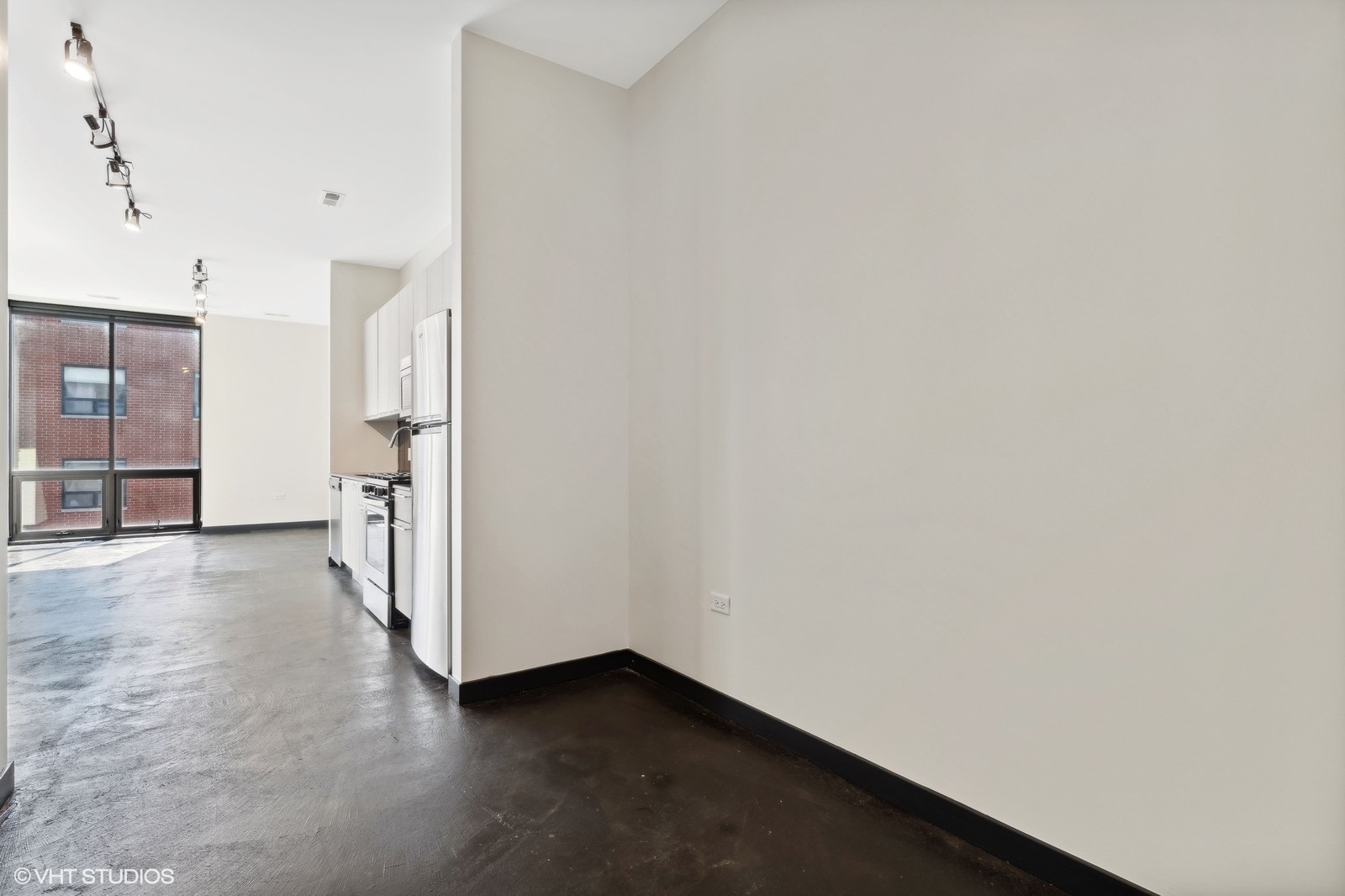 1647 N Milwaukee Avenue Unit: 404