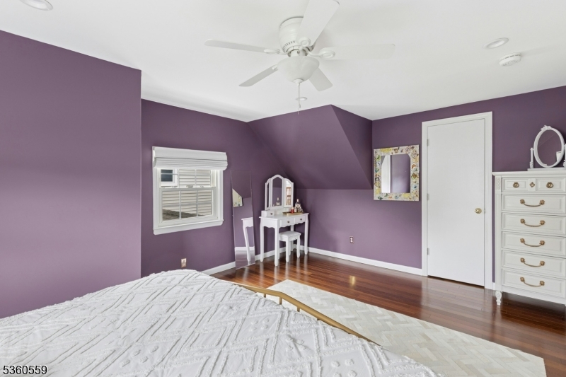 392 Park View Dr