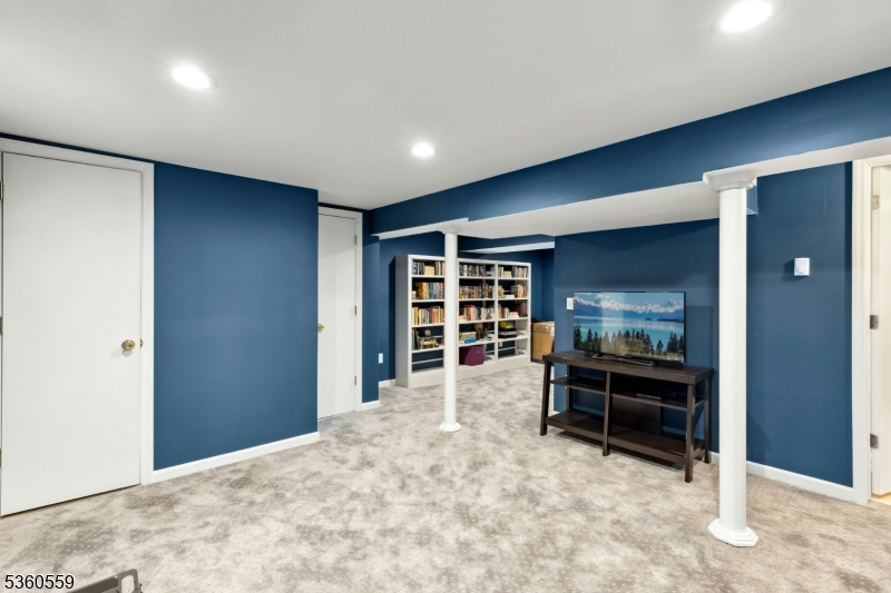 392 Park View Dr