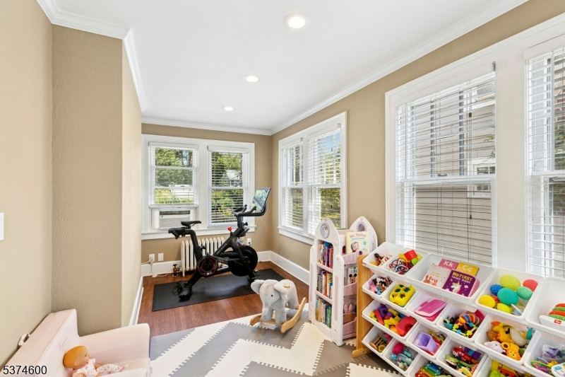 711 Westfield Ave