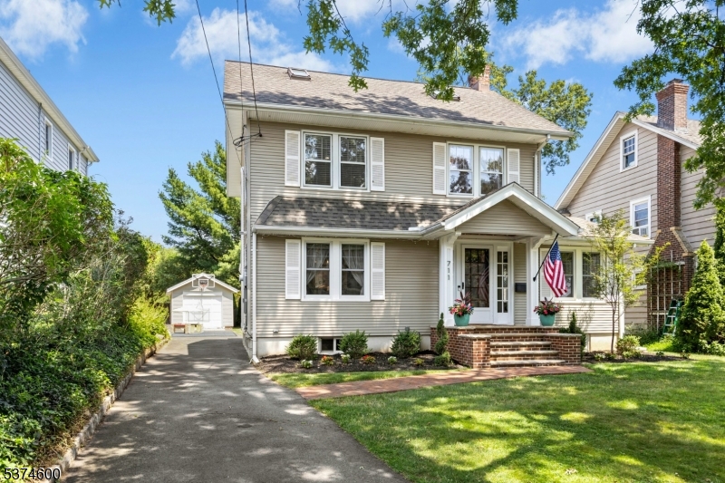 711 Westfield Ave