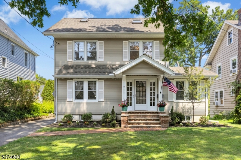 711 Westfield Ave