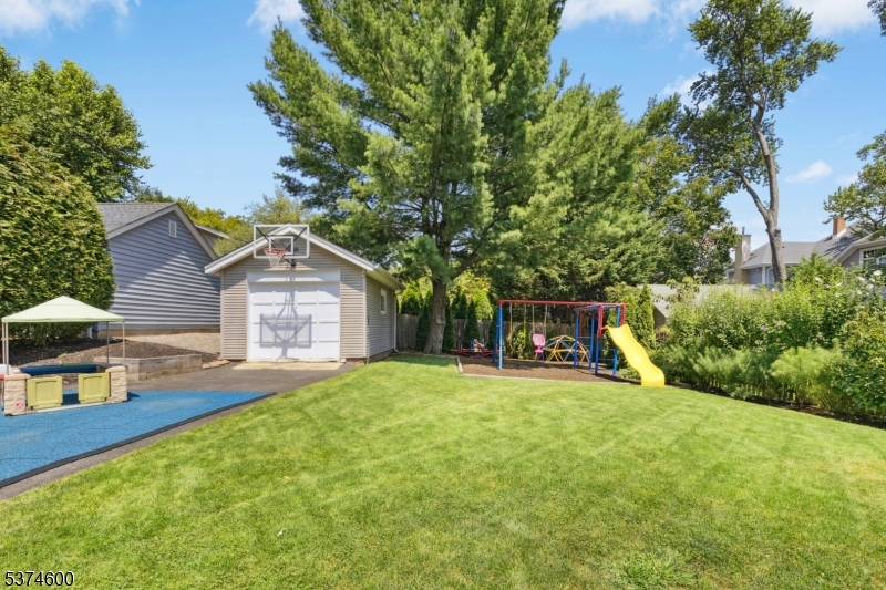 711 Westfield Ave