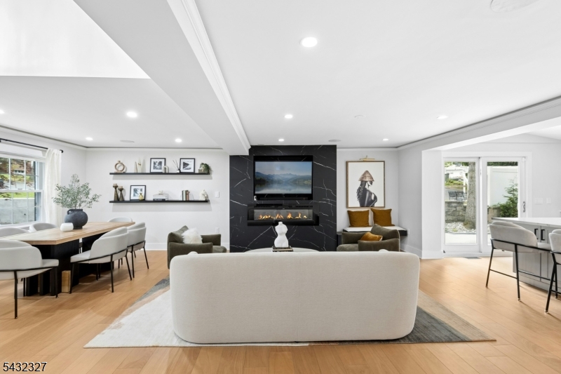 37 Seaman Rd