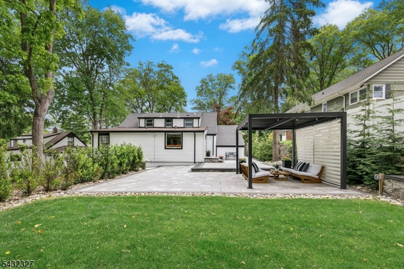 37 Seaman Rd