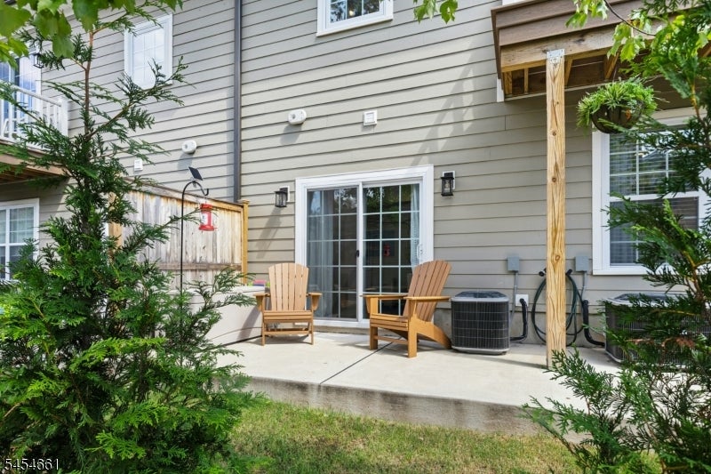 484 4Th Ave 1