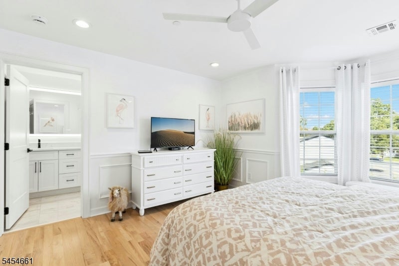484 4Th Ave 1