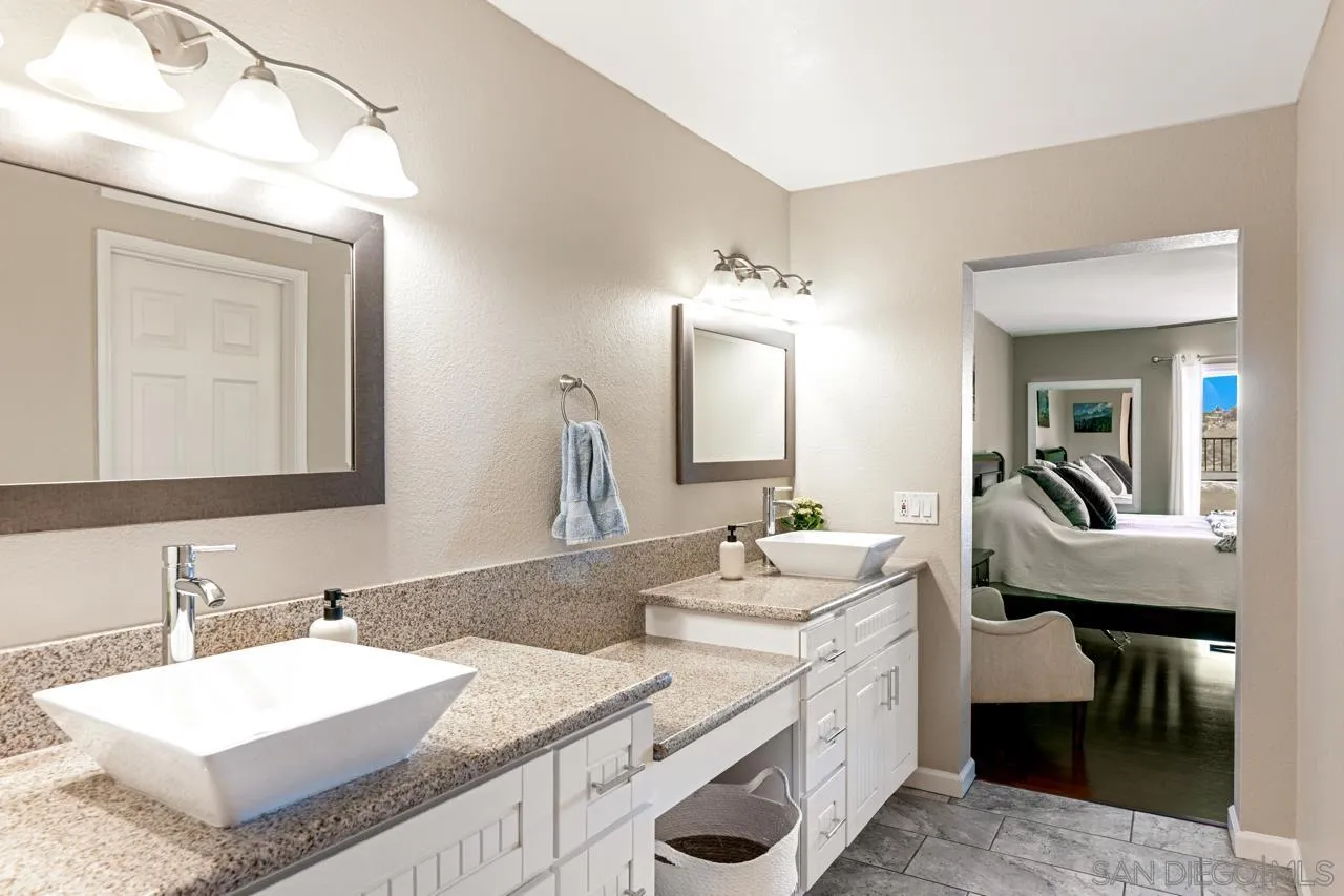 701 Fino Glen