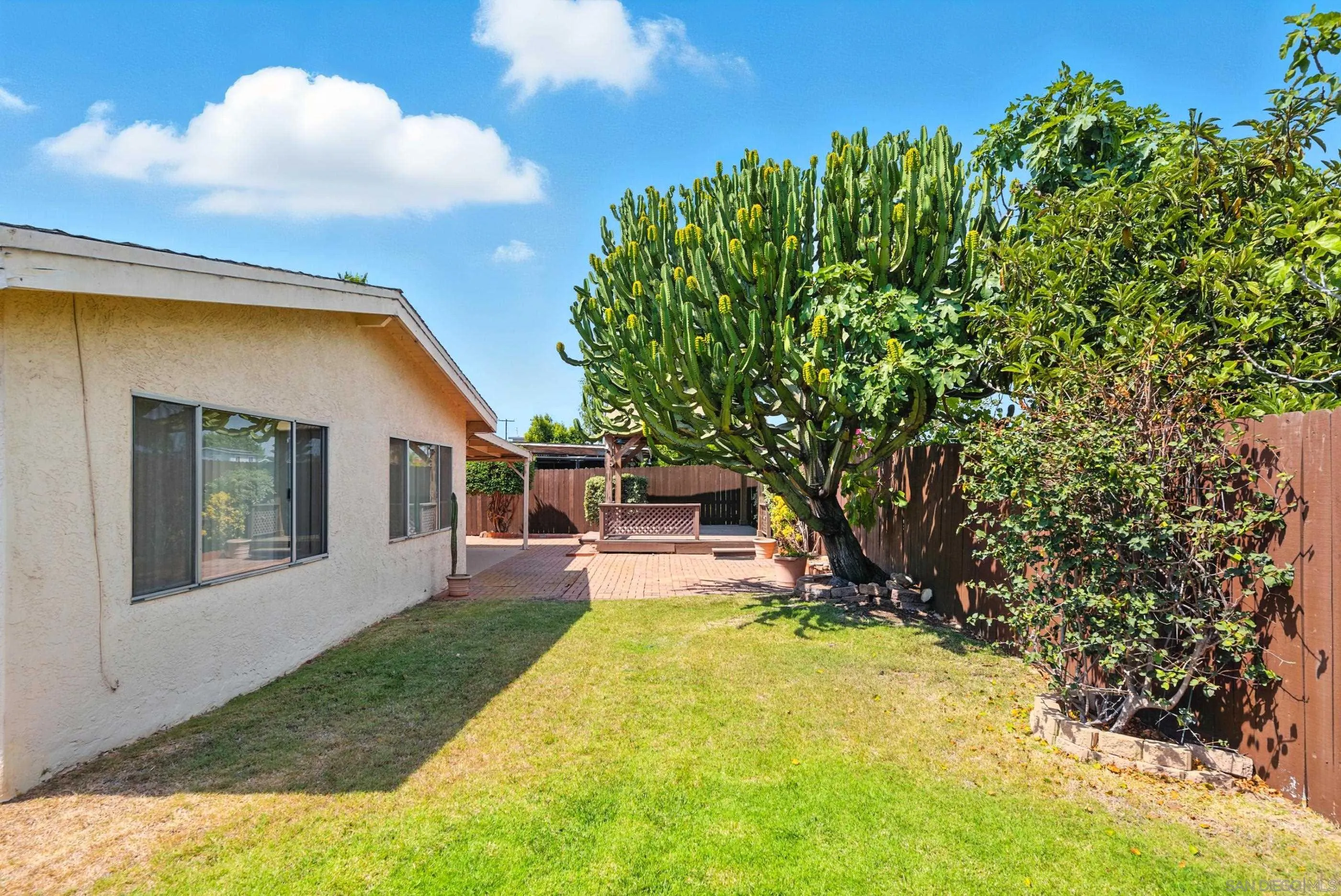 1231 Napa Ave