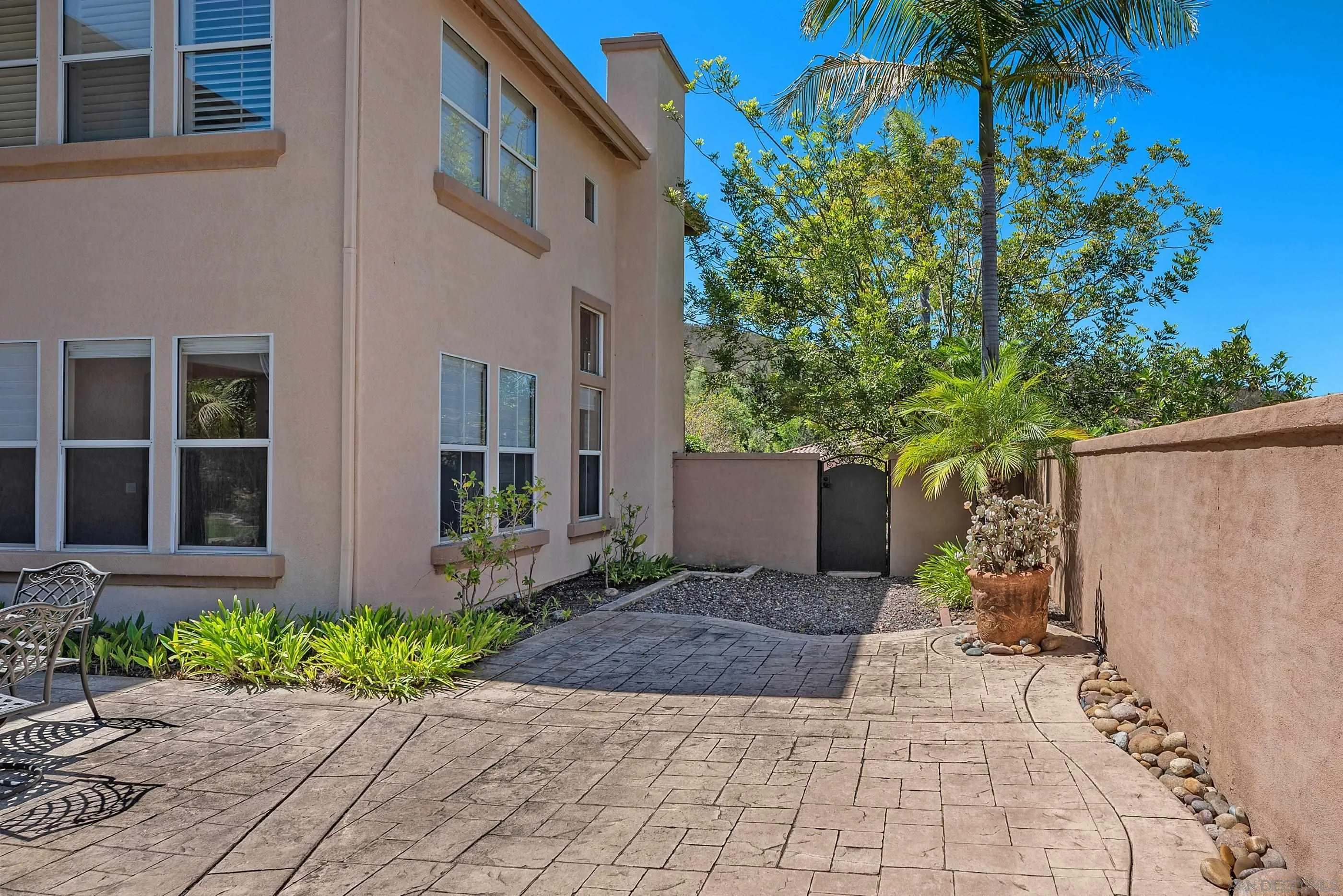 11721 Treadwell Dr