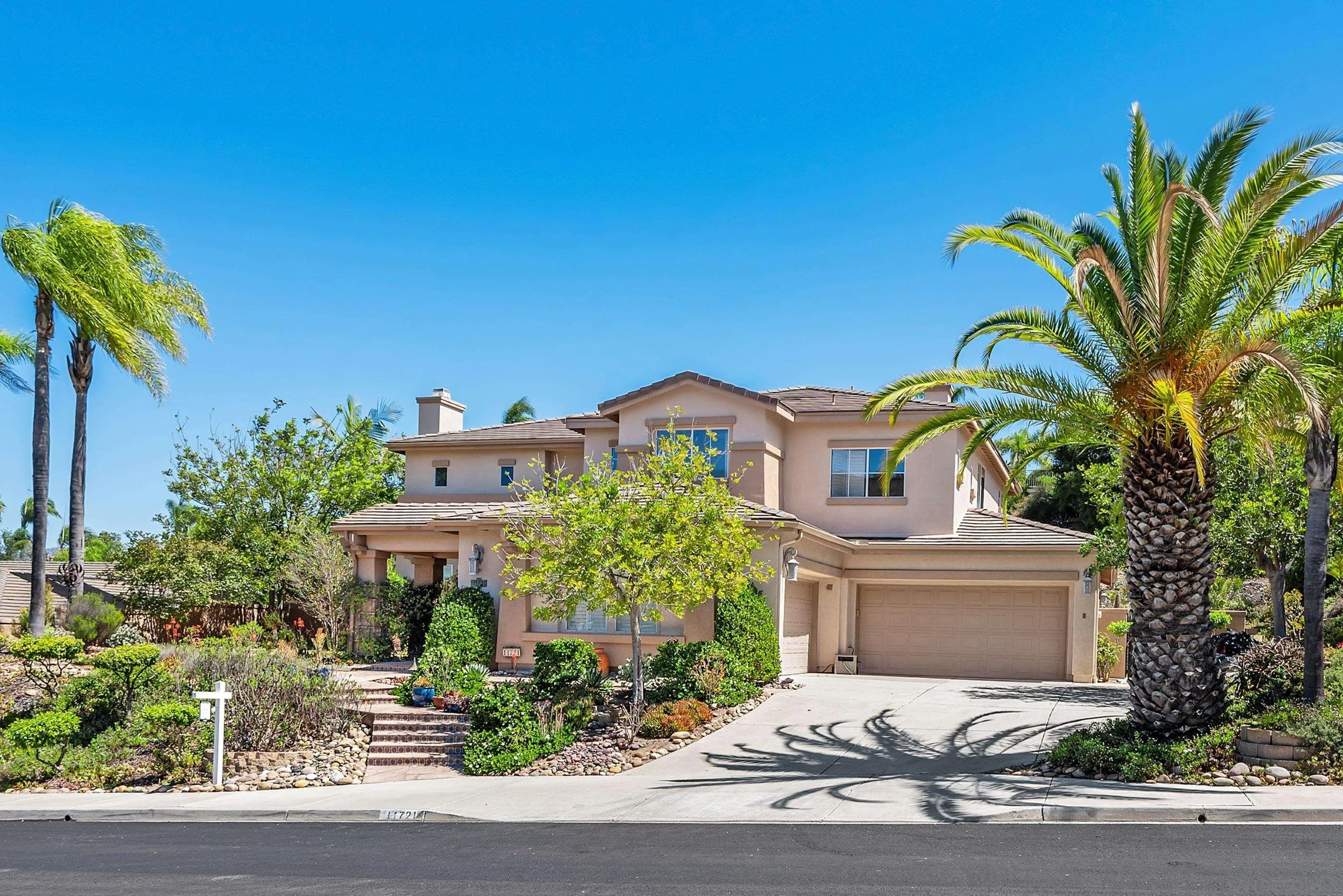 11721 Treadwell Dr