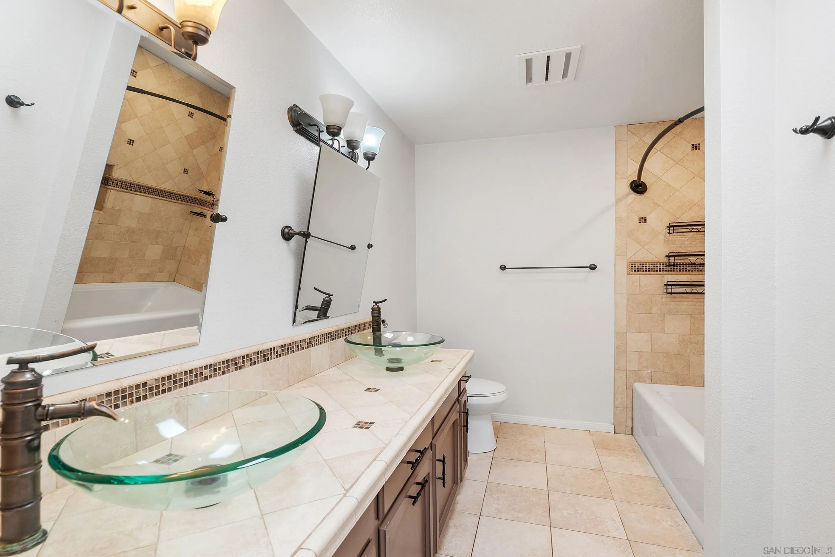 1803 Hillsdale Ln, El Cajon