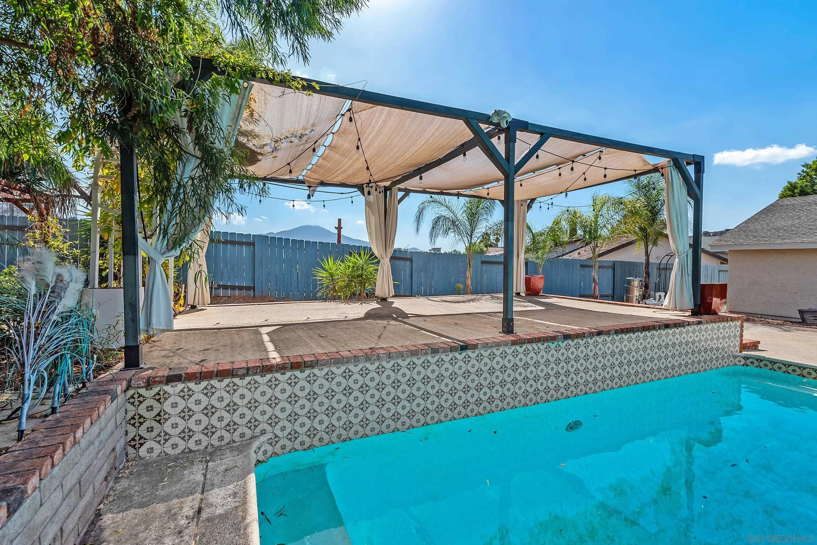 1803 Hillsdale Ln, El Cajon