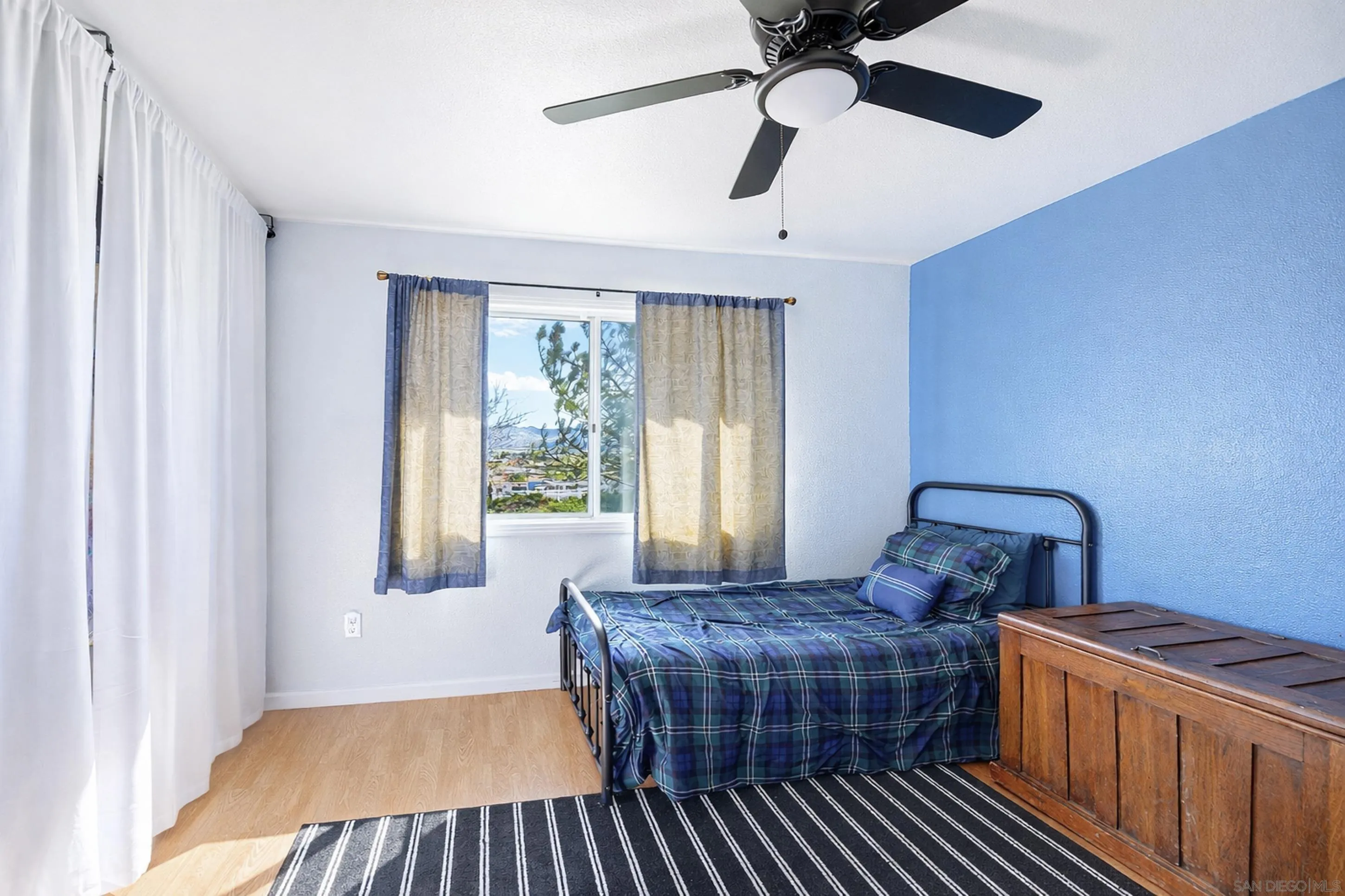 41494 Rolling Hills Drive