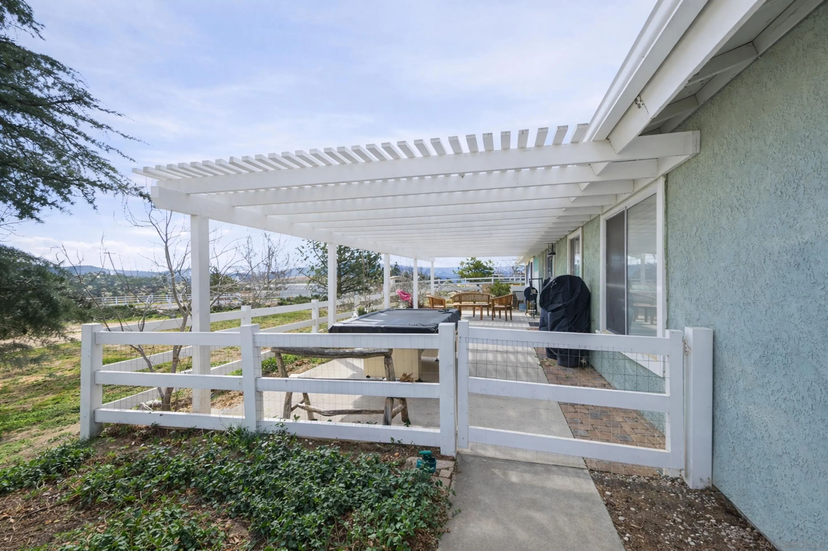 41494 Rolling Hills Drive