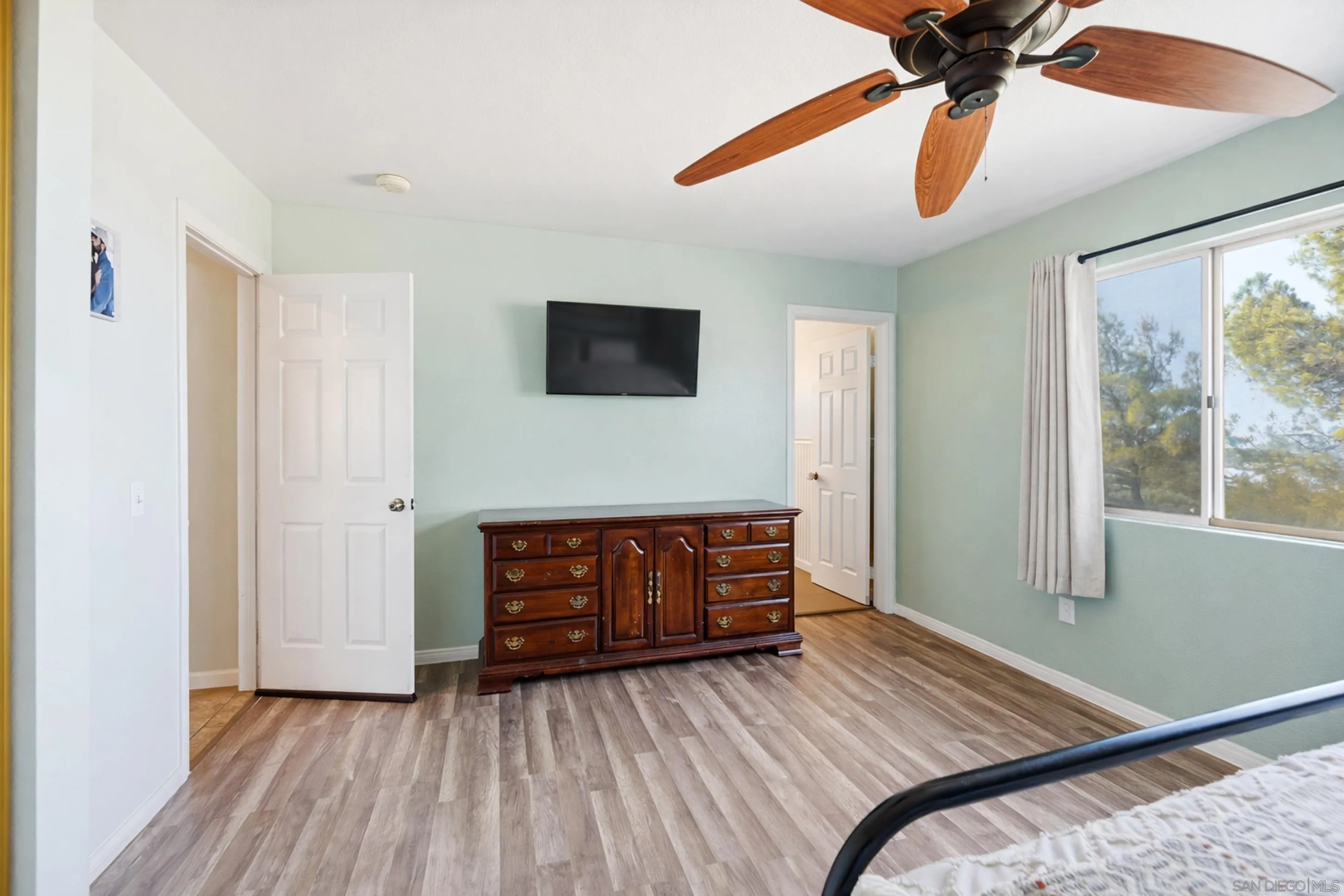 41494 Rolling Hills Drive