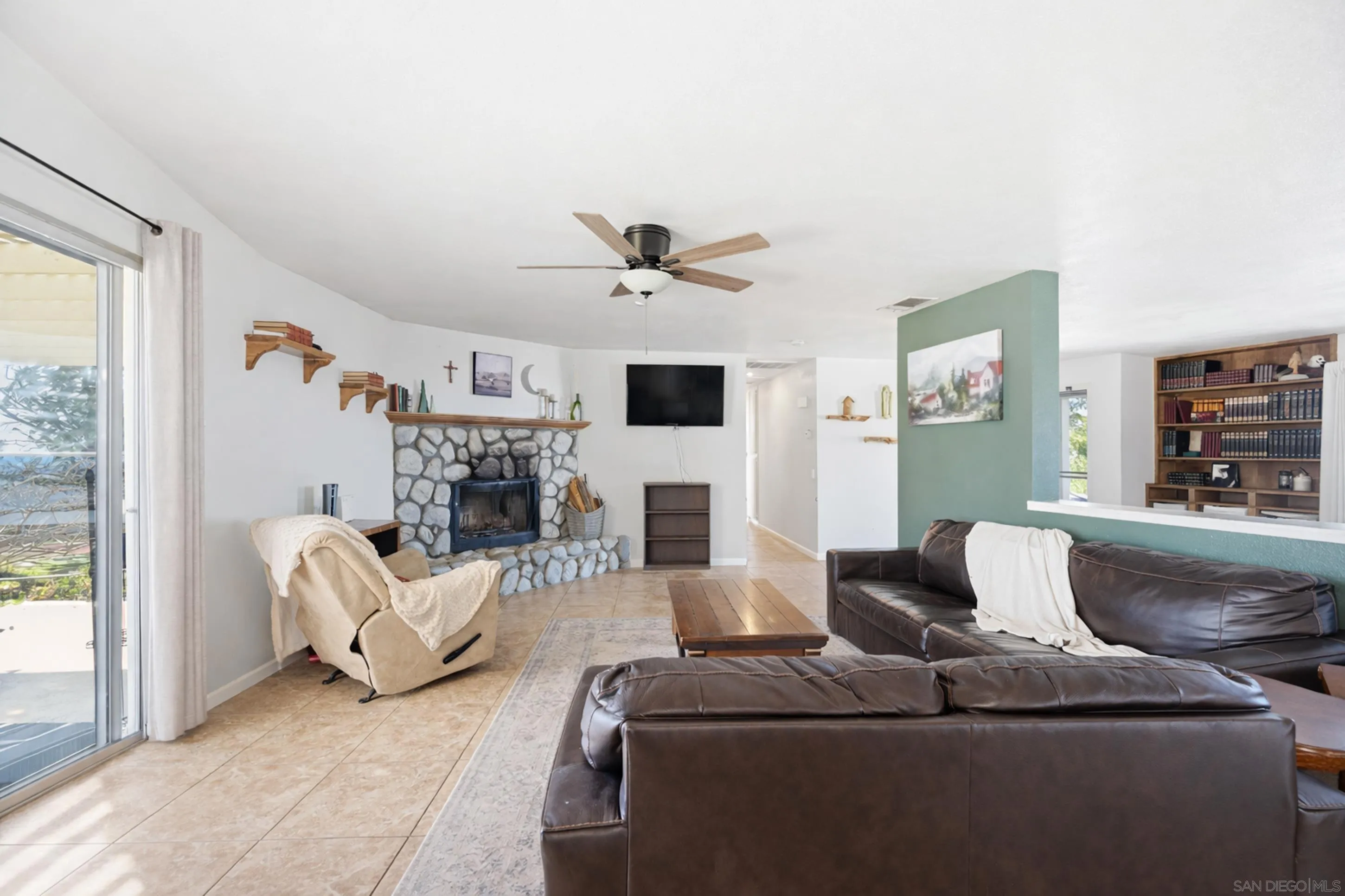 41494 Rolling Hills Drive