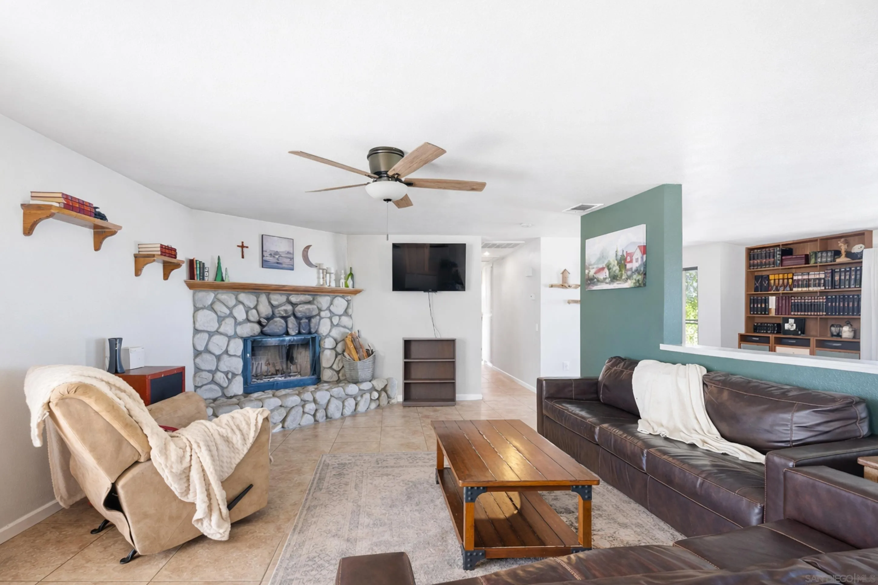 41494 Rolling Hills Drive