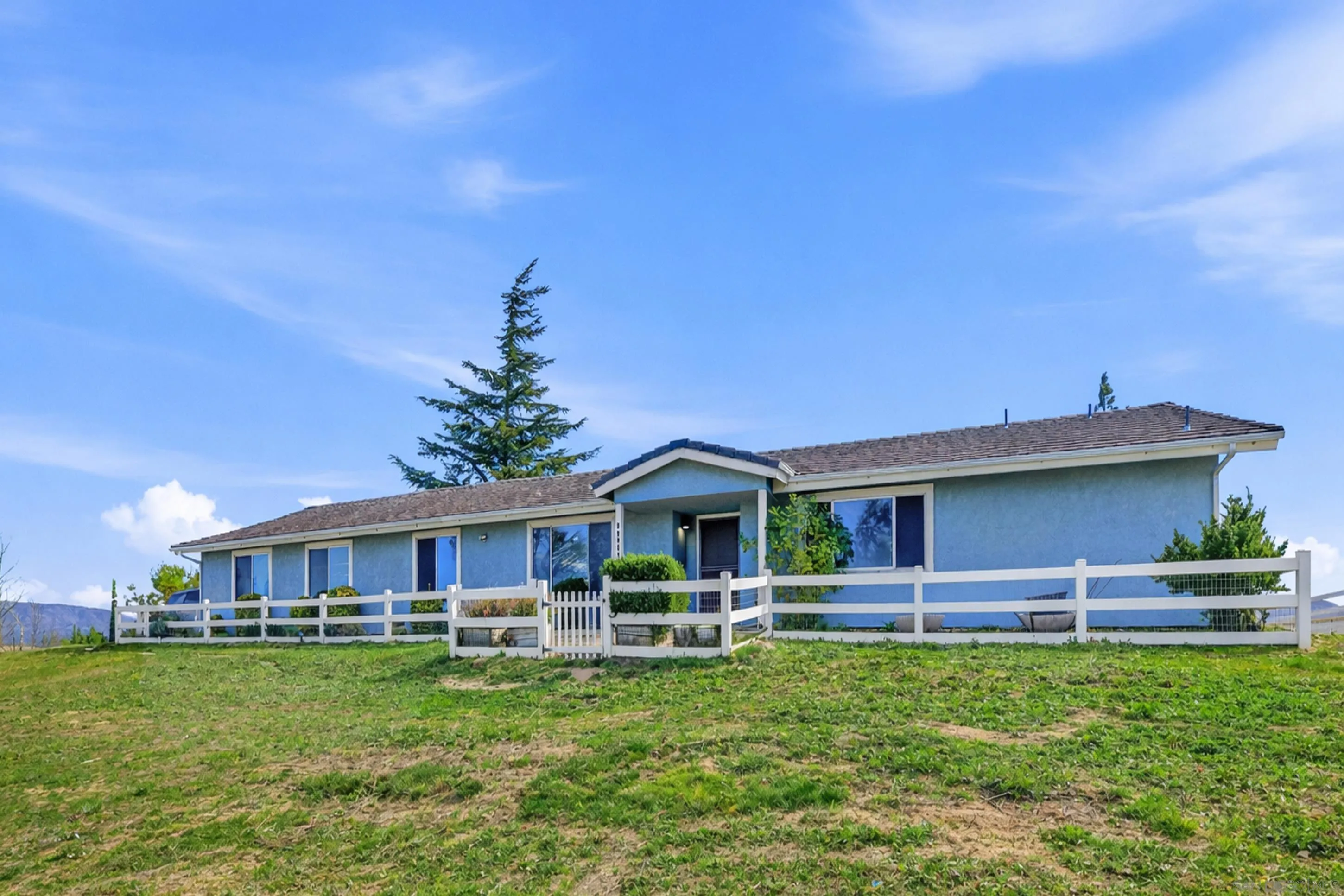 41494 Rolling Hills Drive