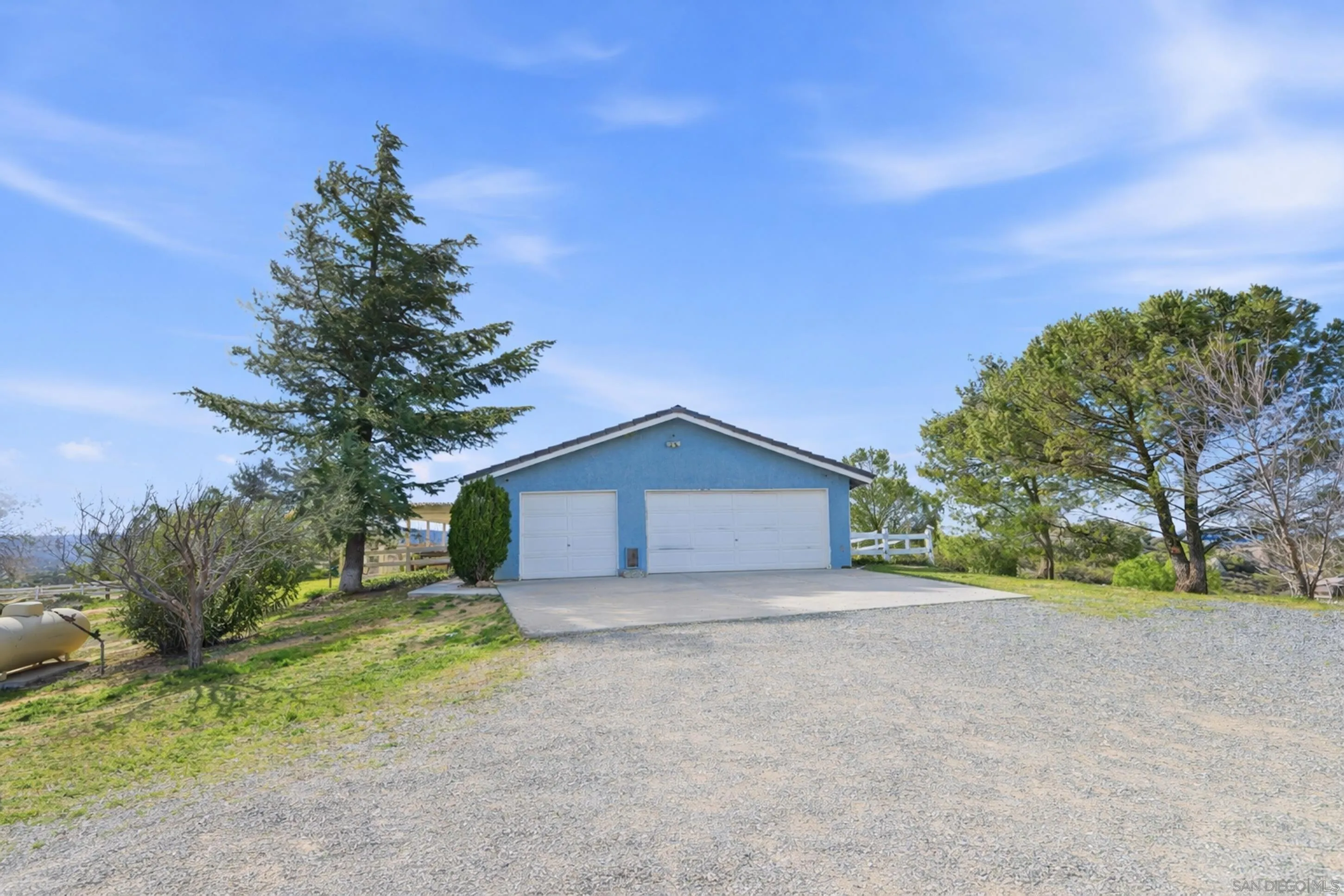 41494 Rolling Hills Drive