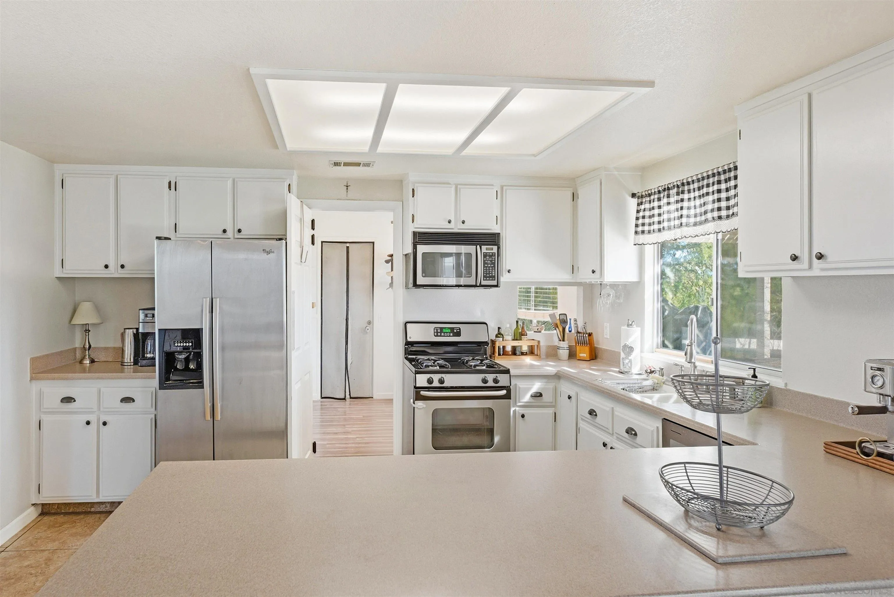 41494 Rolling Hills Drive