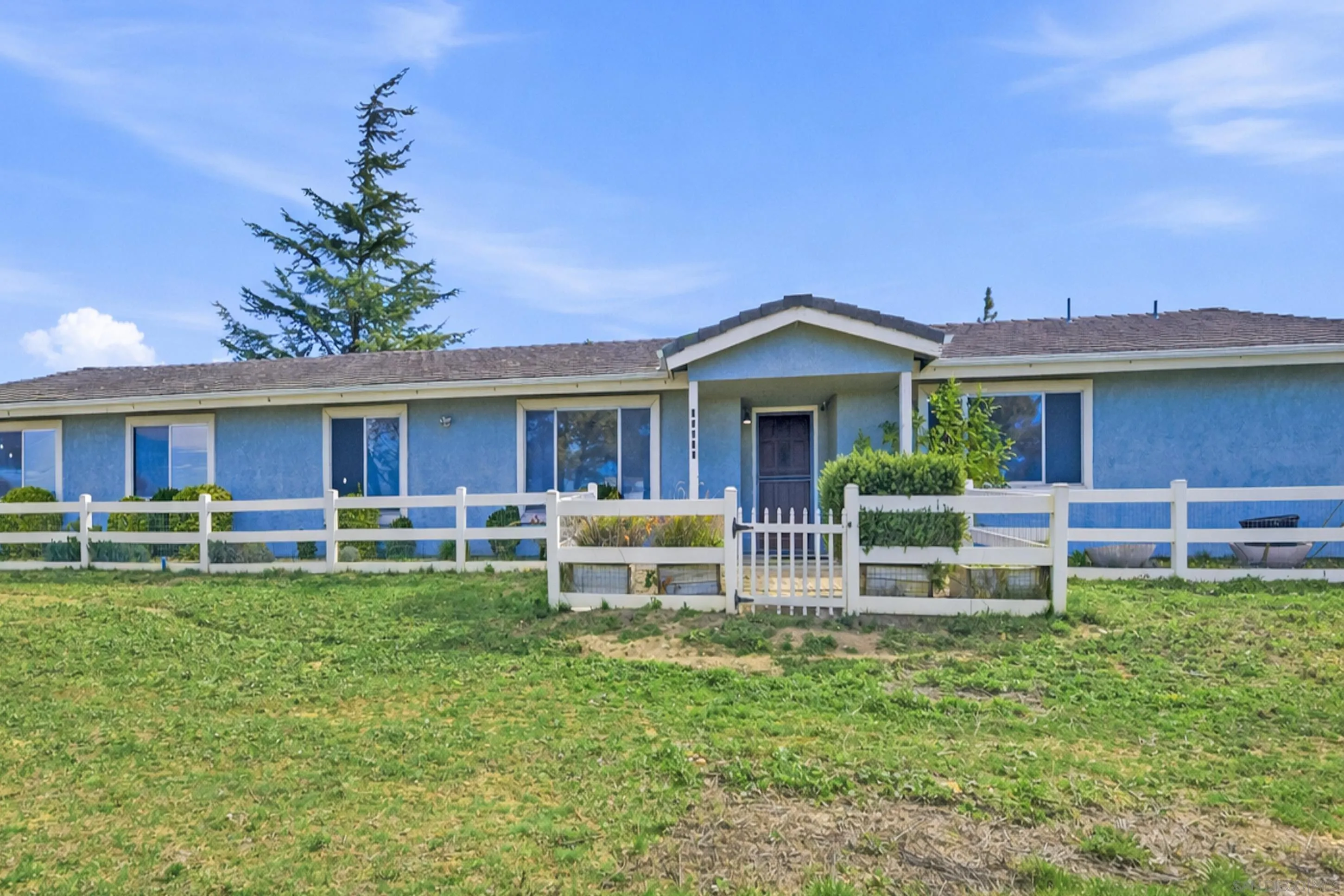 41494 Rolling Hills Drive