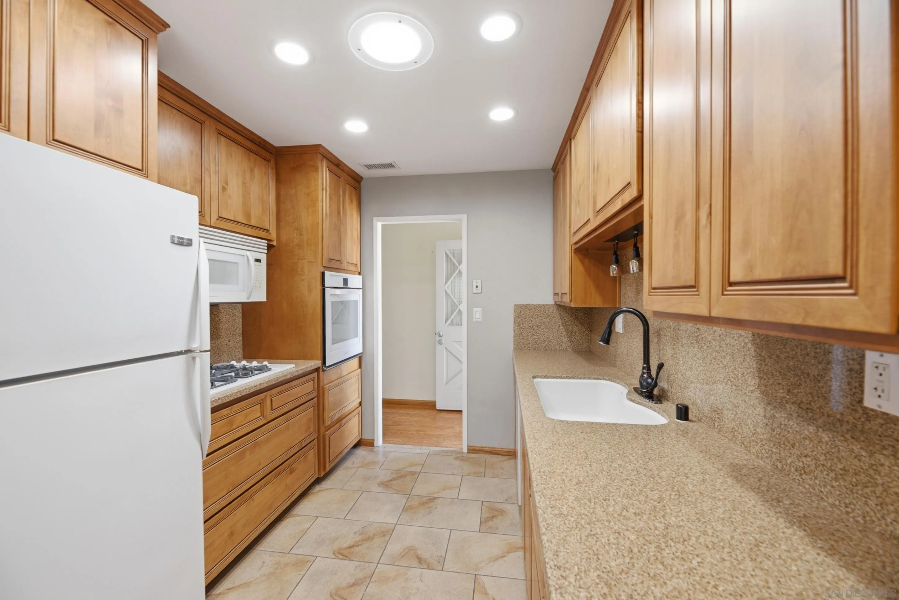 12721 Via La Gardenia