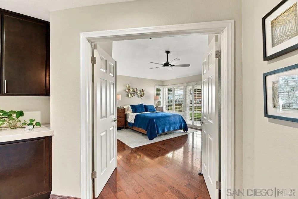 1422 W Country Club