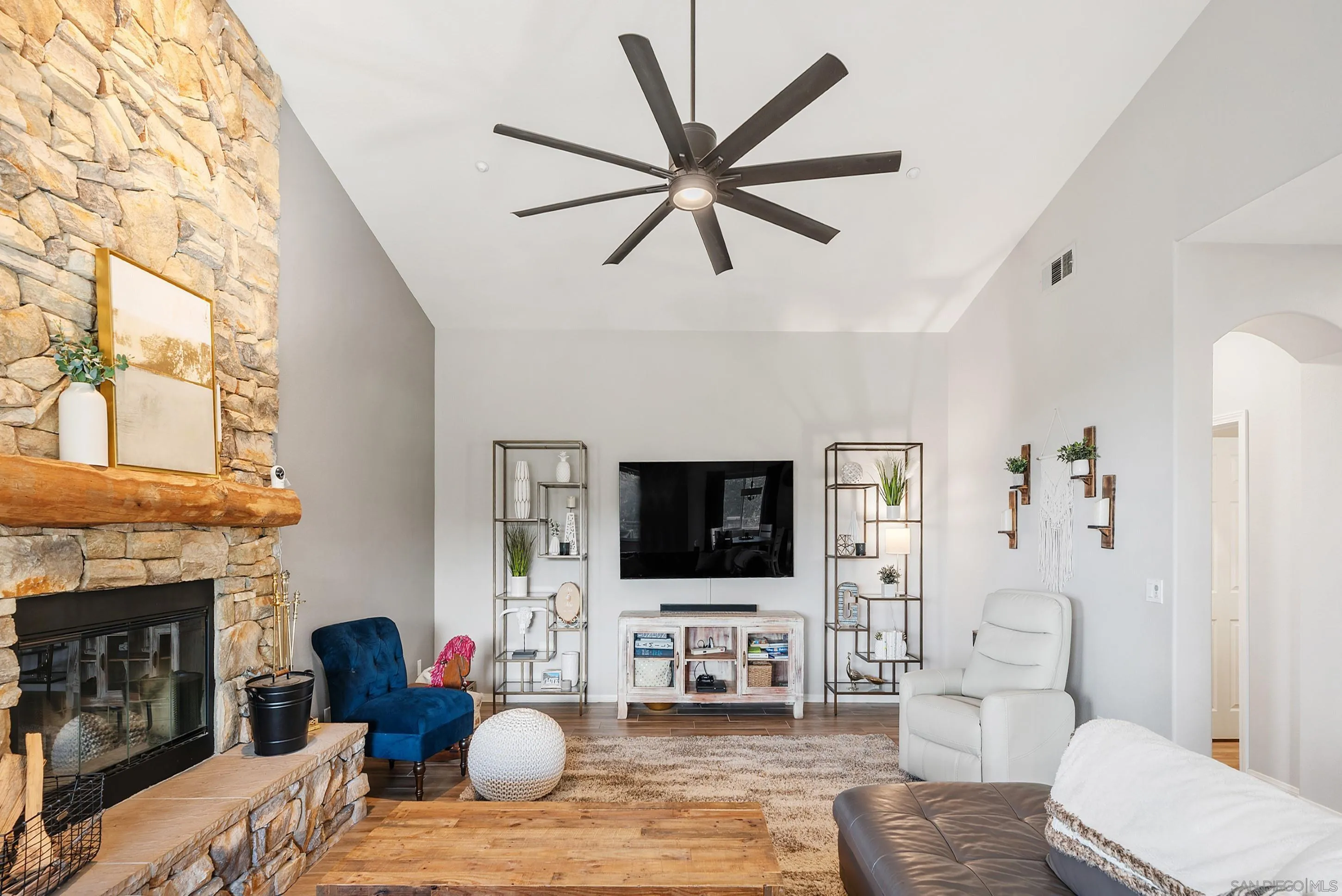 28250 Deep Canyon Dr