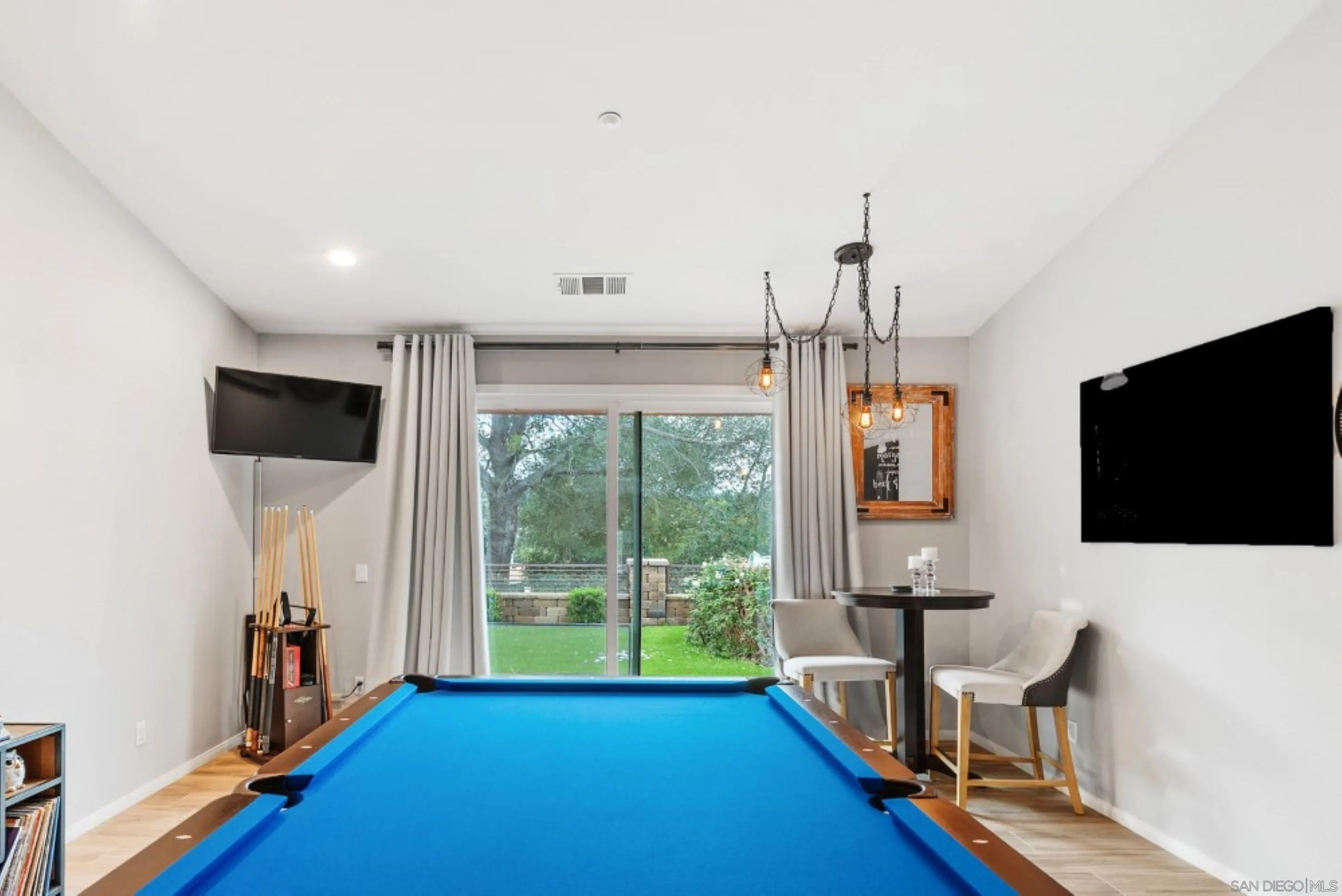 28250 Deep Canyon Dr